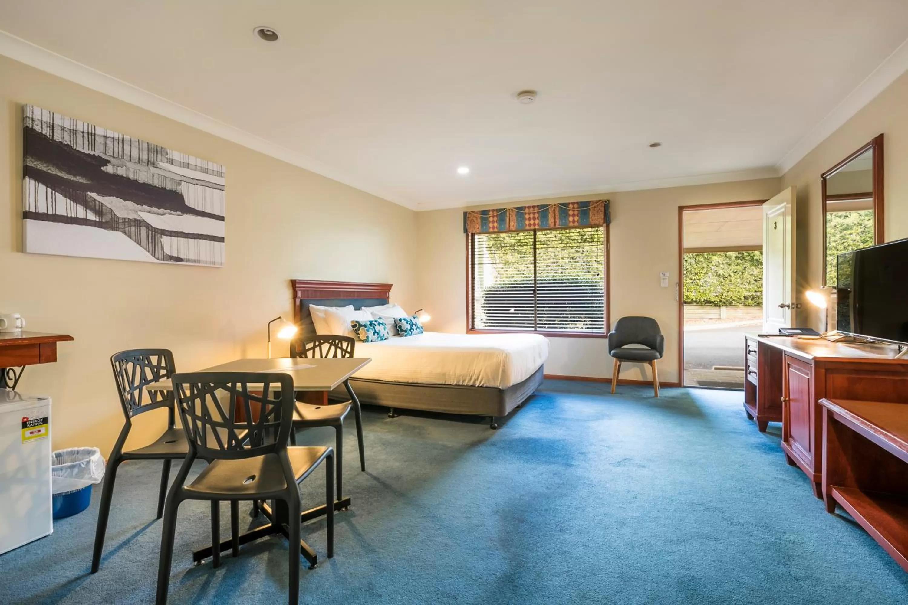 TV and multimedia, Bed in Nightcap at Federal Hotel Toowoomba