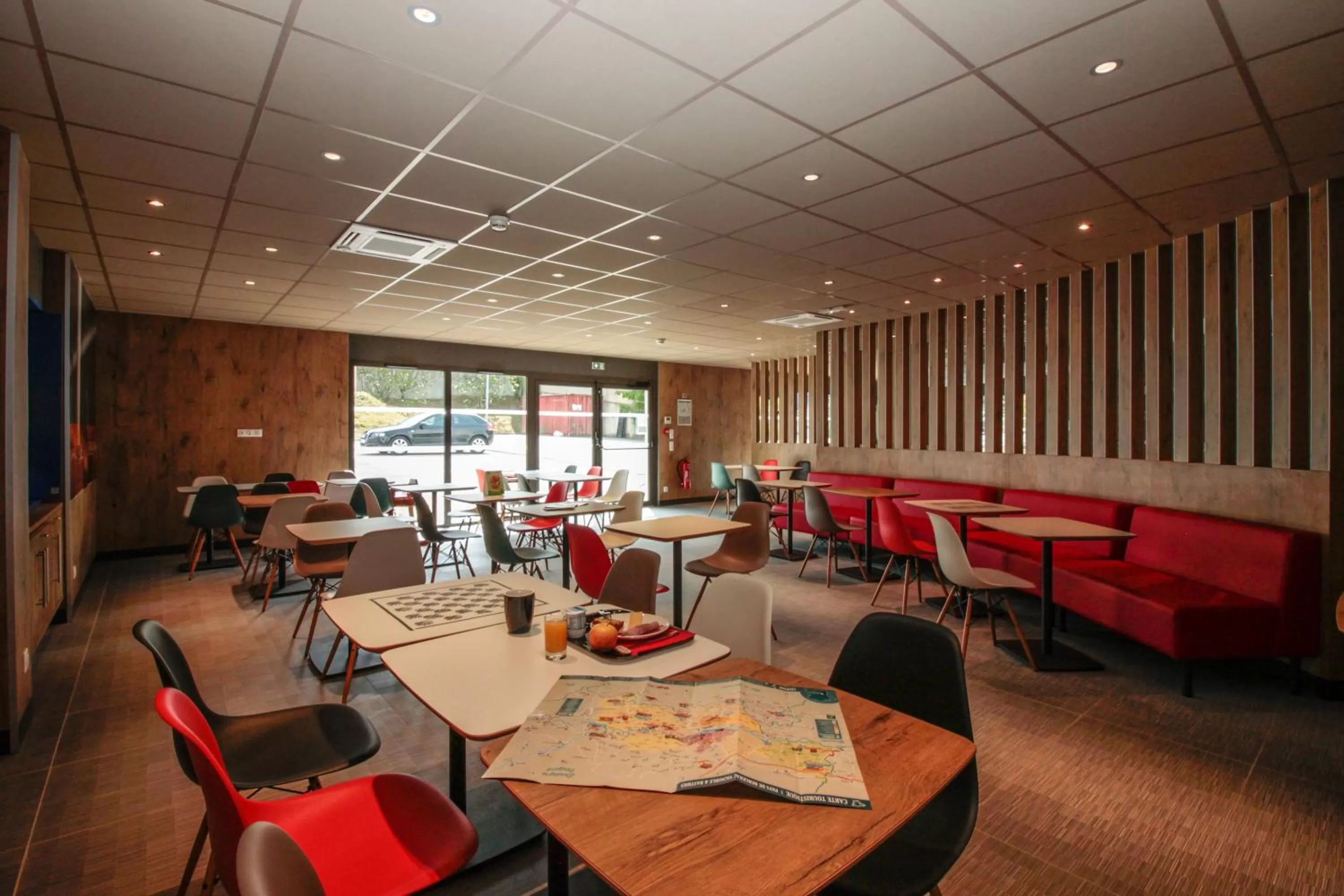 Restaurant/places to eat in ibis Cahors