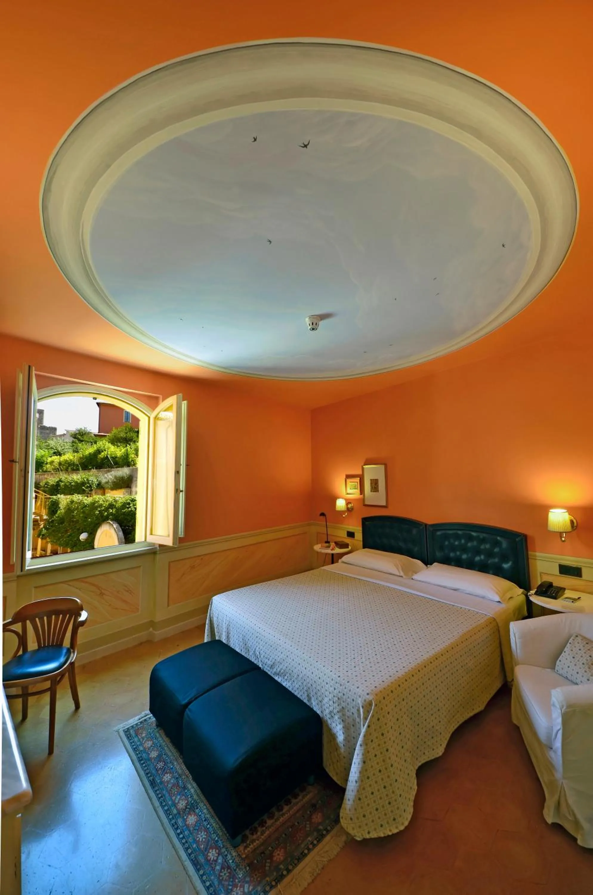 Bed in Hotel San Luca
