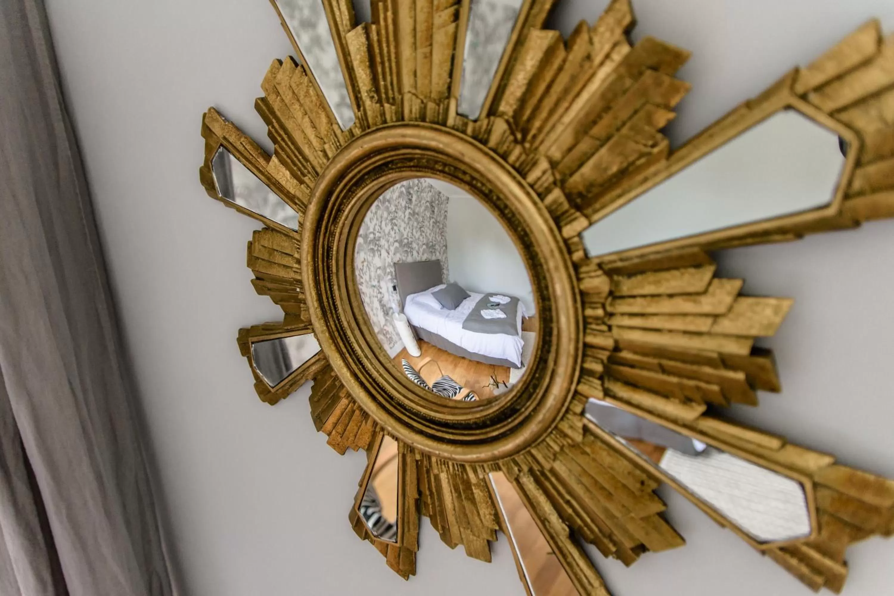 Decorative detail in L'esprit du 8