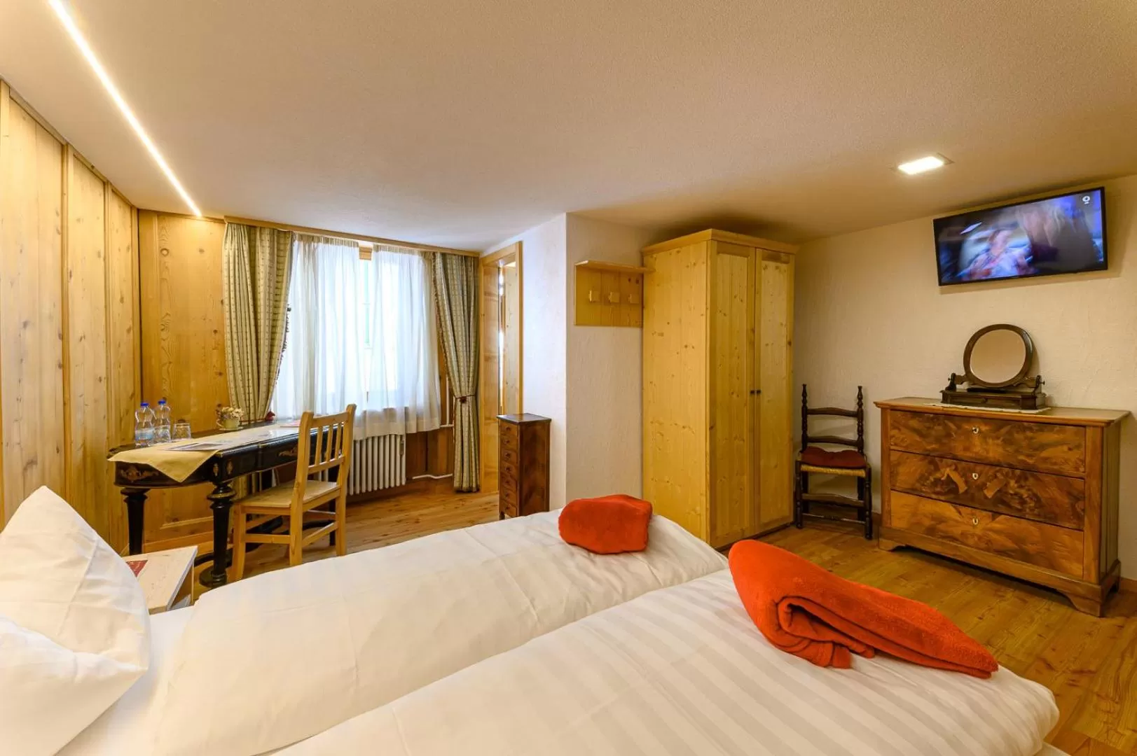 Bedroom, Bed in Hotel Centrale, Typically Swiss