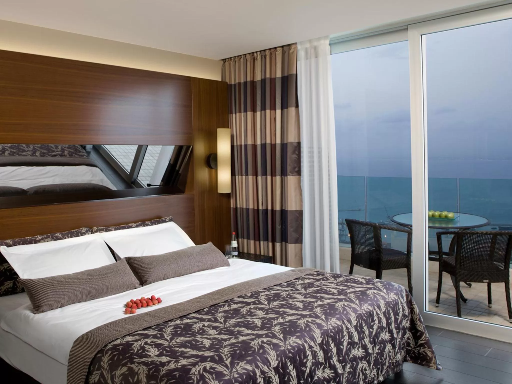 Bed in Dan Carmel Haifa