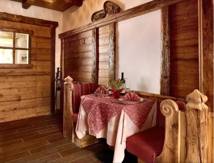 Restaurant/places to eat in Panorama Hotel Fontanella