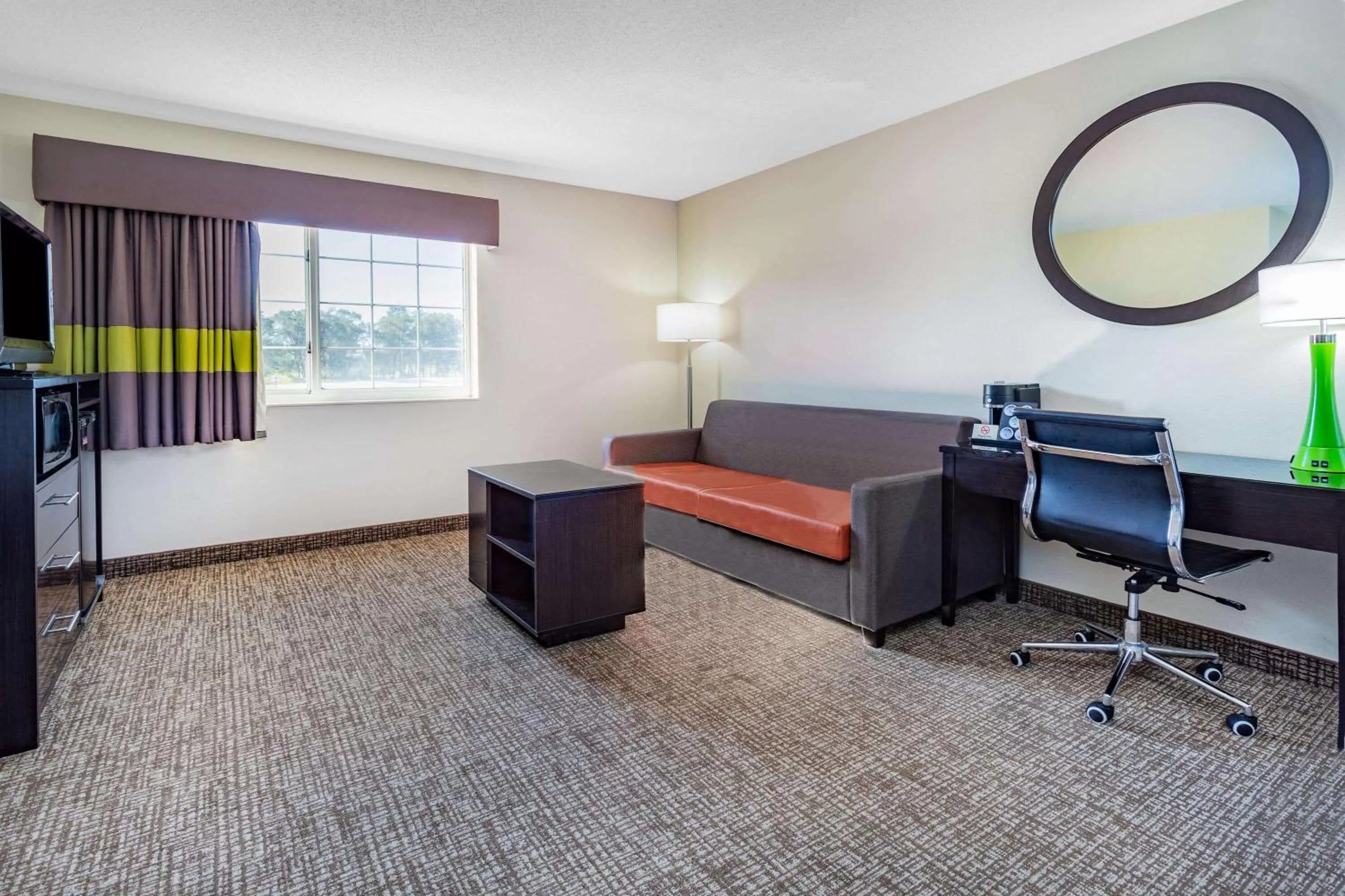 Photo of the whole room in Super 8 by Wyndham Emmetsburg