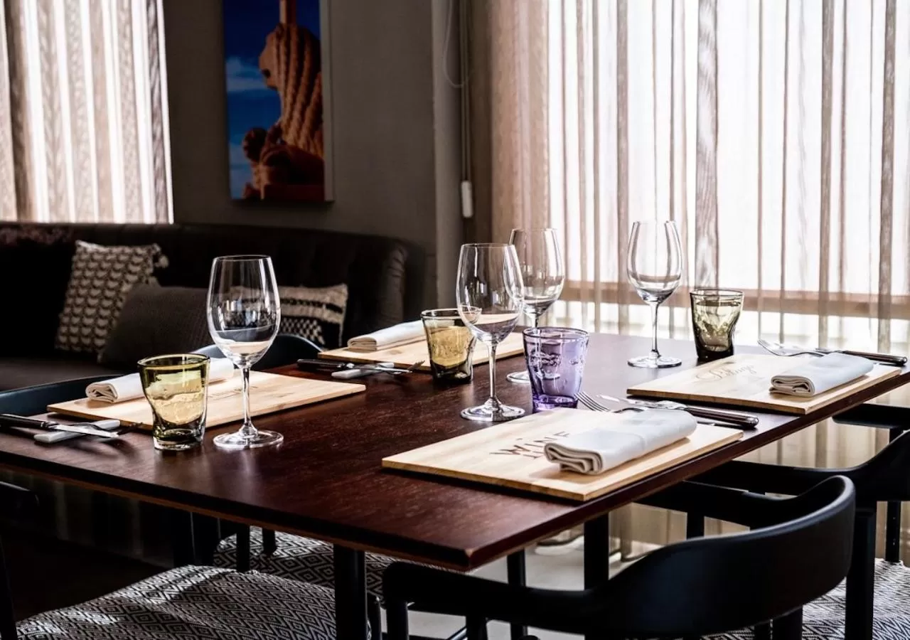 Restaurant/places to eat in Grand Hotel Palace