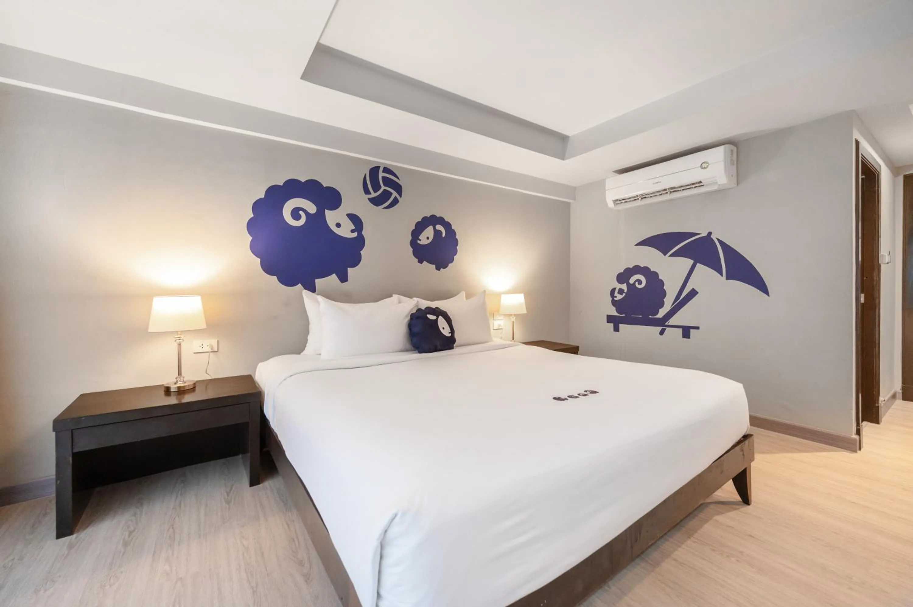 Bed in Kokotel Phuket Patong