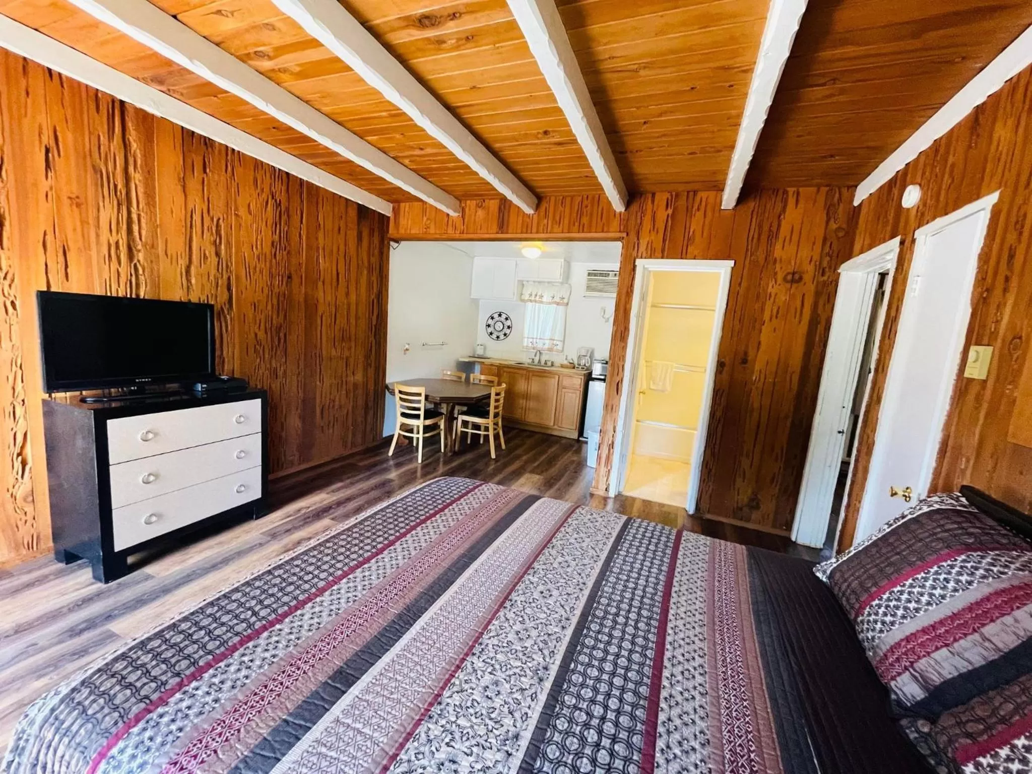 Bed in Riverfront Lodging