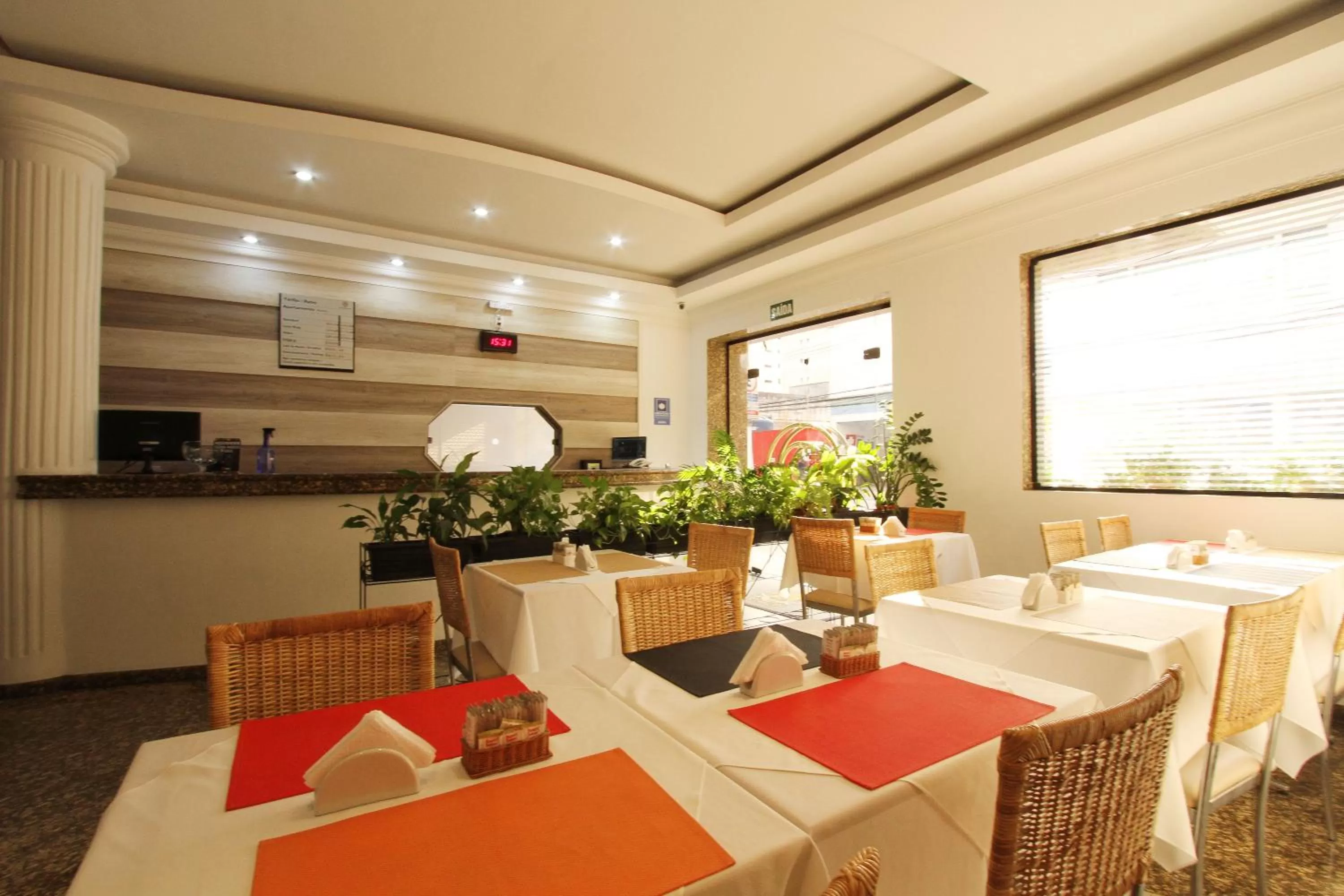 Restaurant/places to eat in Gran Chevalier Hotel