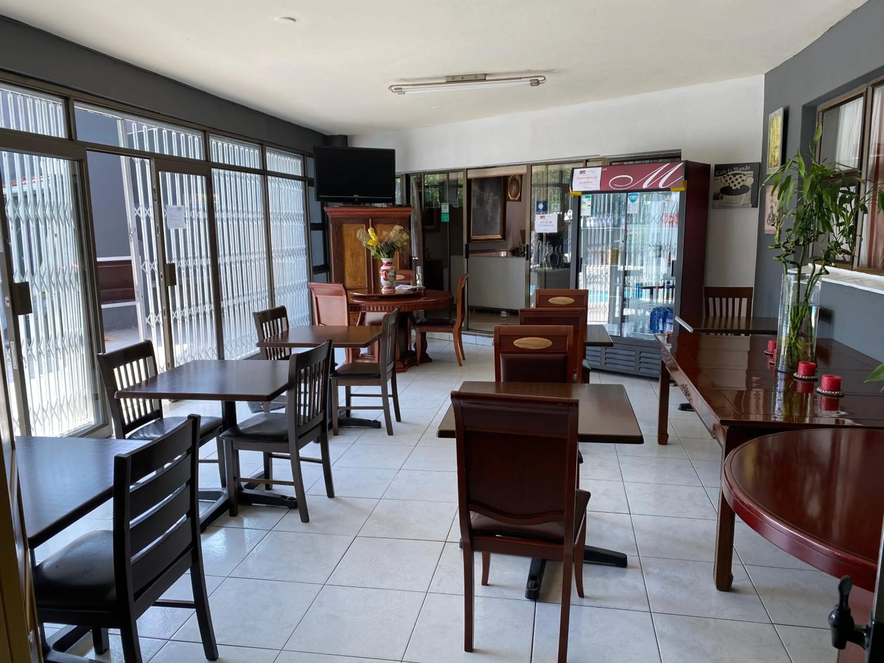 Food and drinks in Marion Lodge