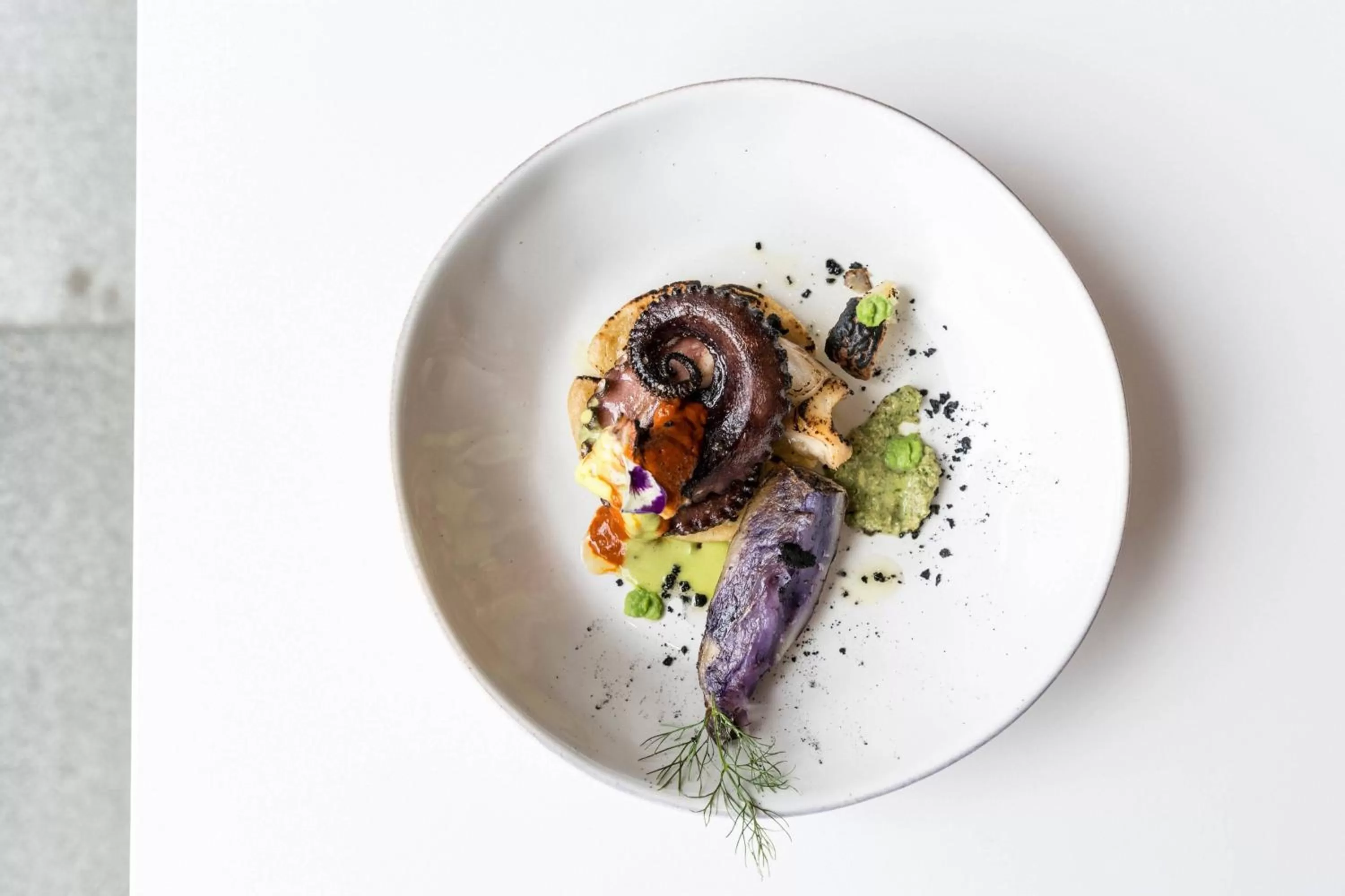 Restaurant/places to eat in Marriott Marquis Houston