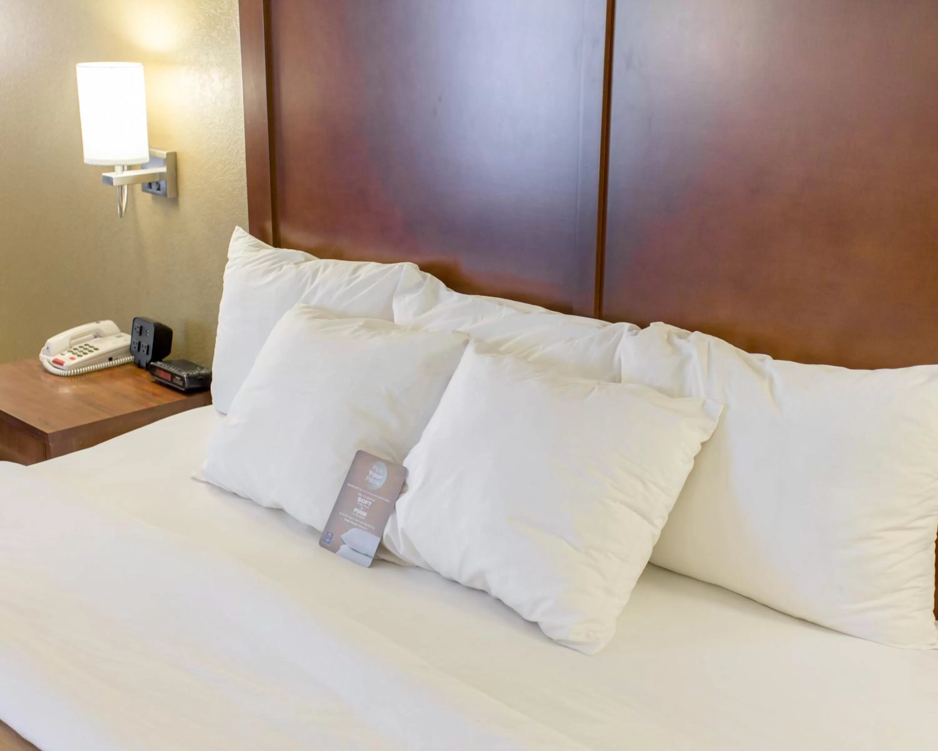 Bed in Comfort Inn Hammond