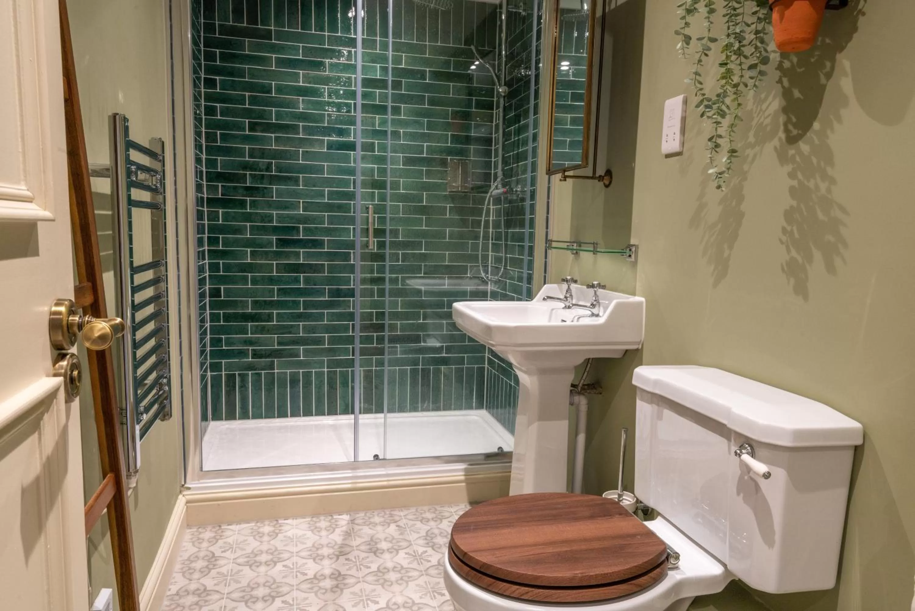 Shower in The Pavilion Arms