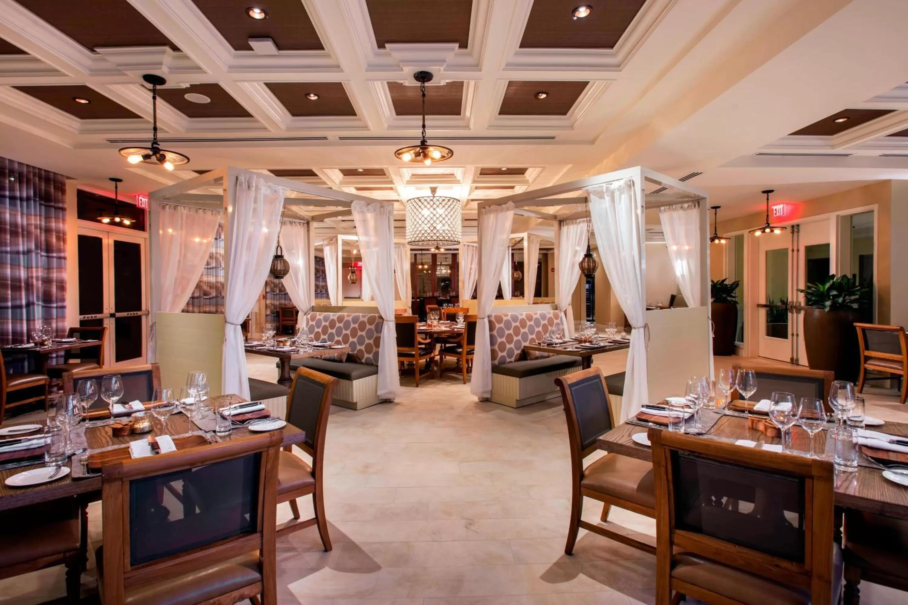 Restaurant/places to eat in Playa Largo Resort & Spa, Autograph Collection