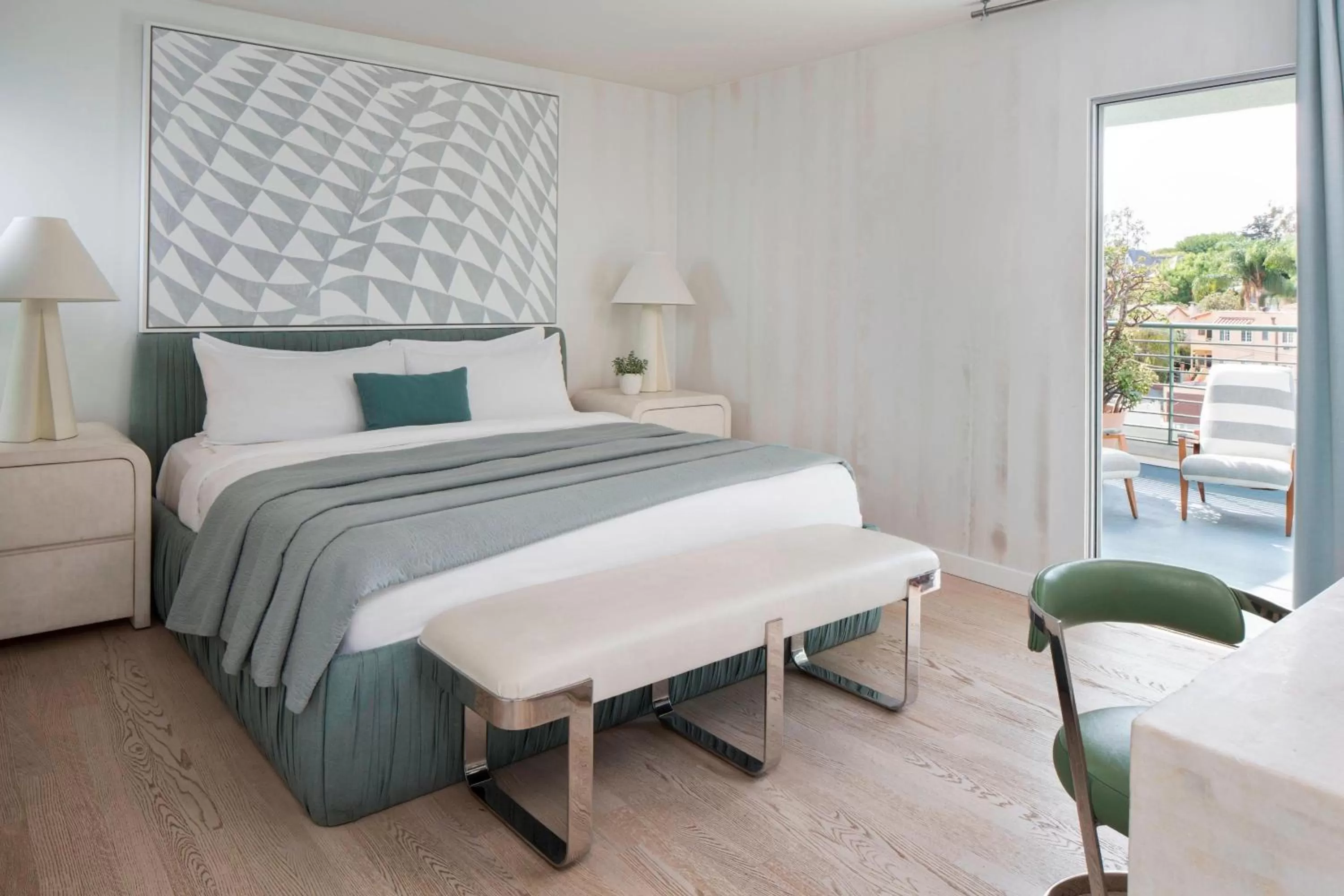 Photo of the whole room, Bed in Avalon Hotel Beverly Hills, a Member of Design Hotels