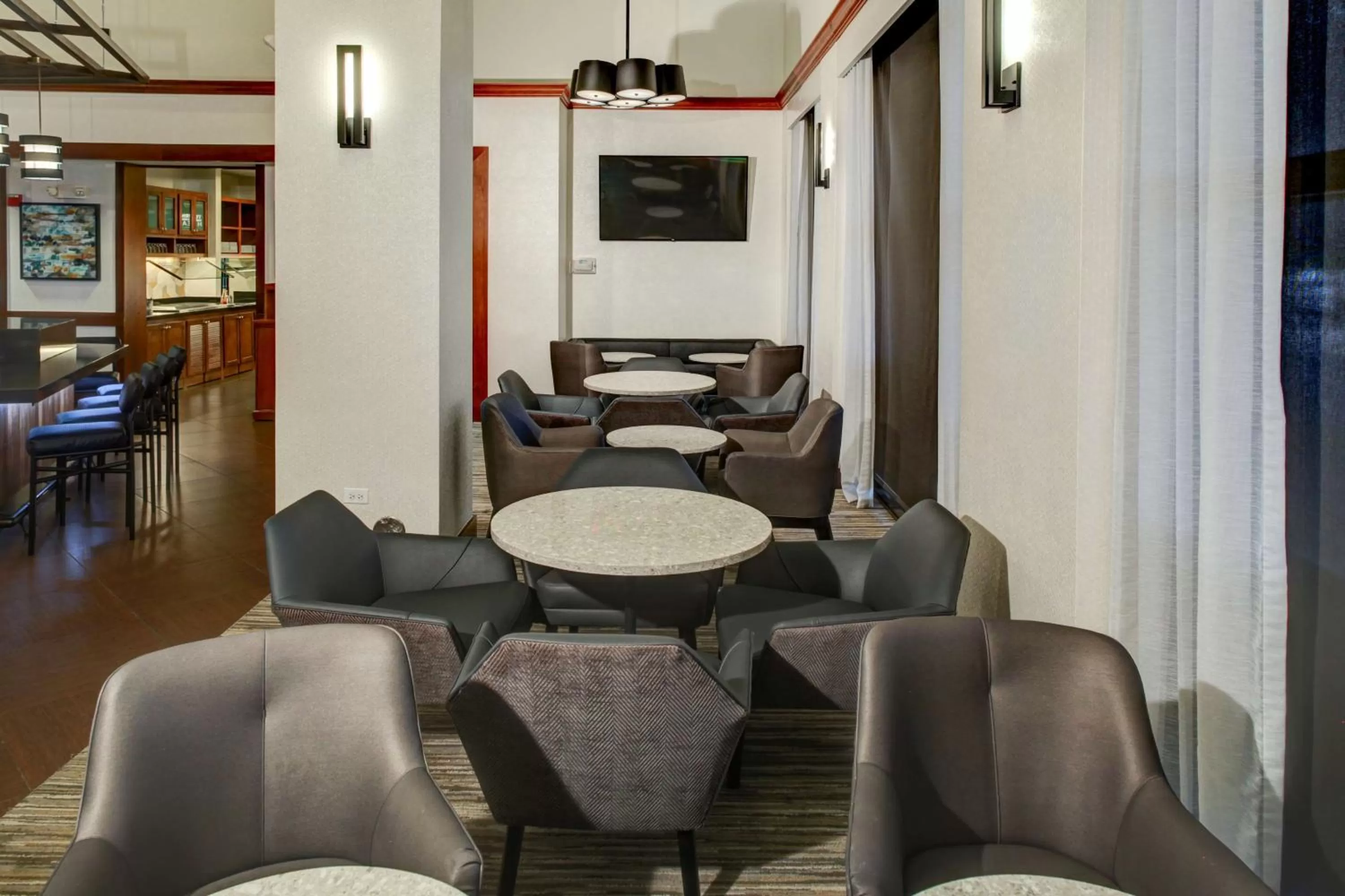 Lounge or bar in Hyatt Place Lakeland Center