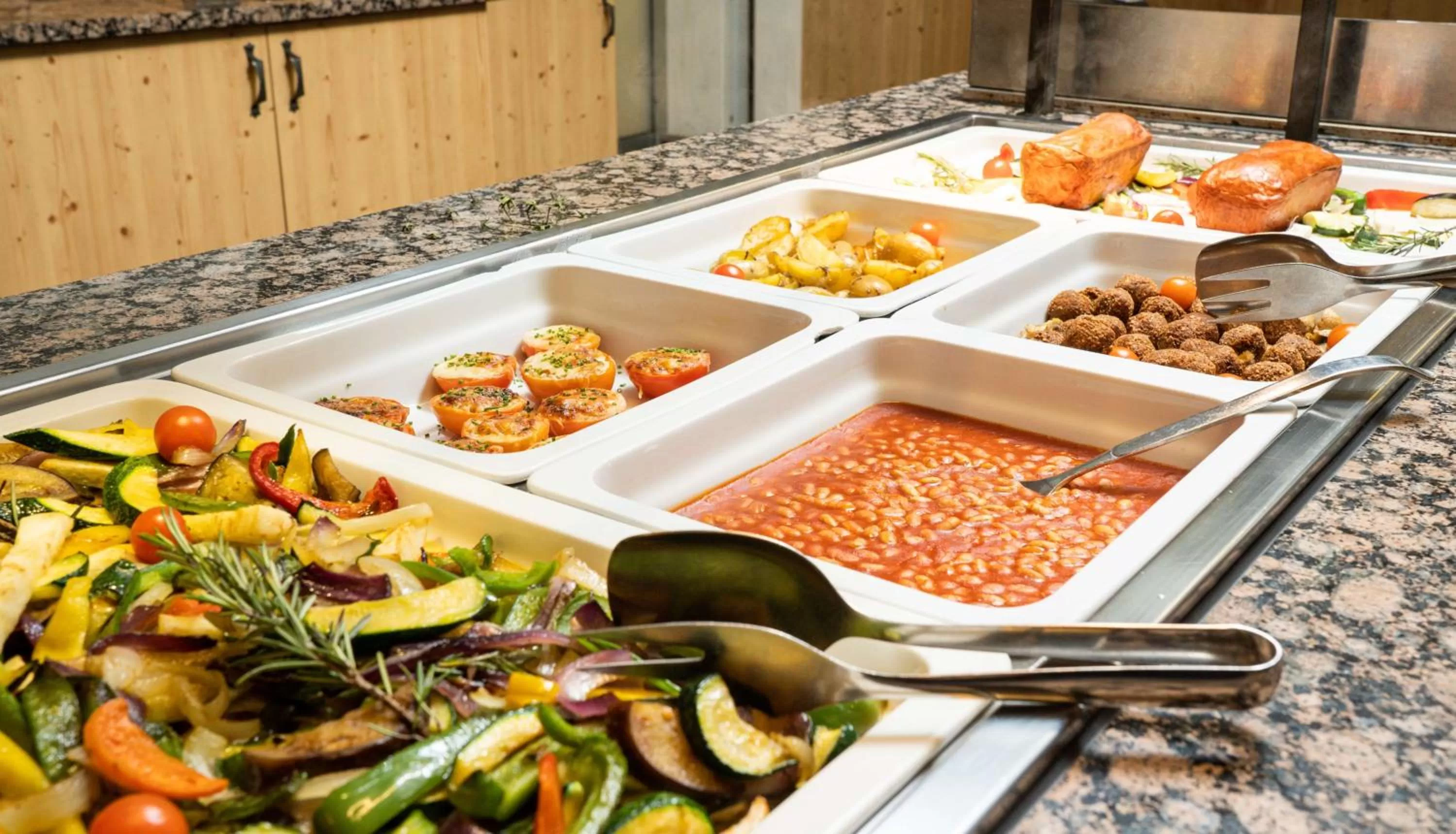 Restaurant/places to eat in KUHOTEL by Rilano