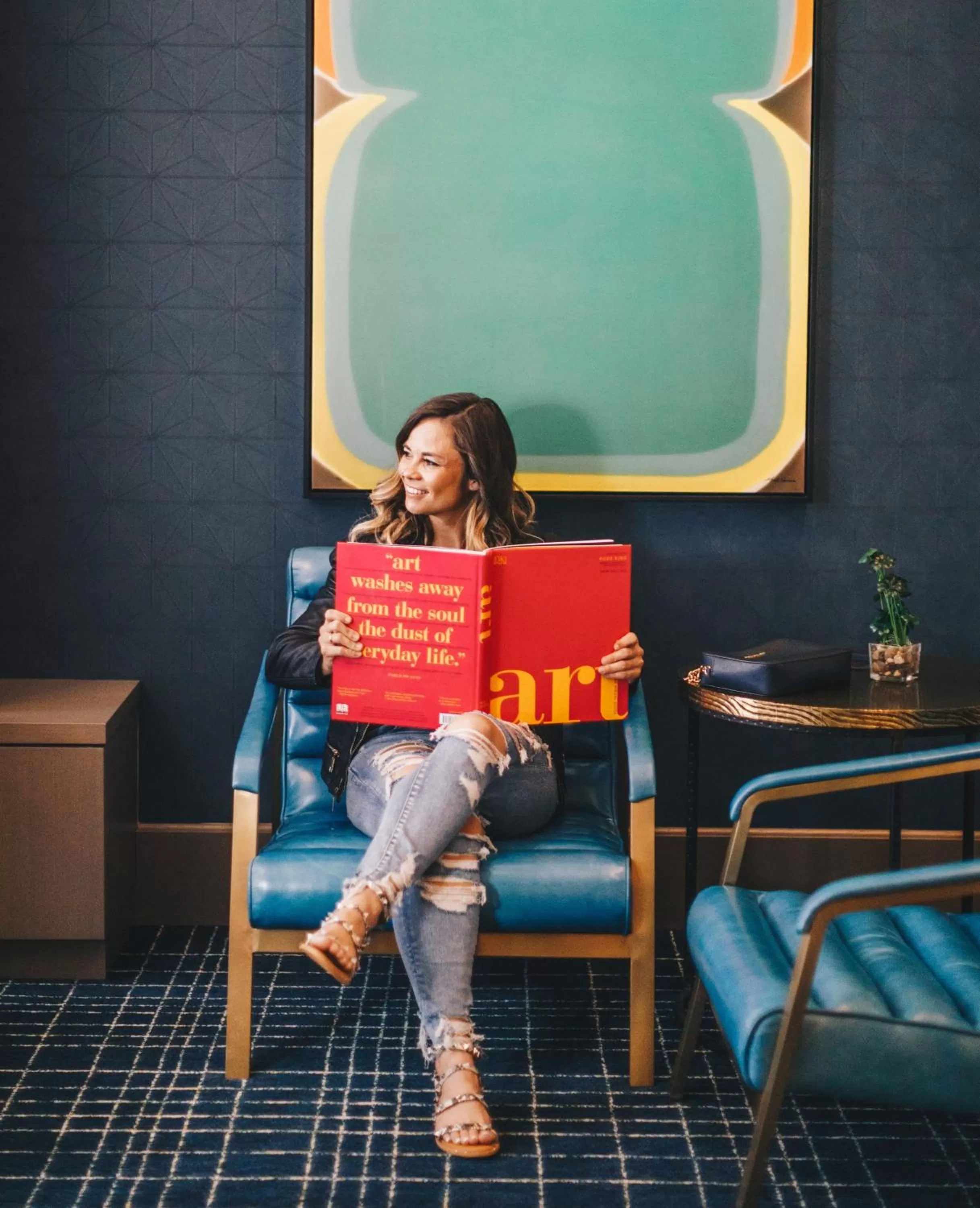 Communal lounge/ TV room in Hyatt Centric Downtown Minneapolis