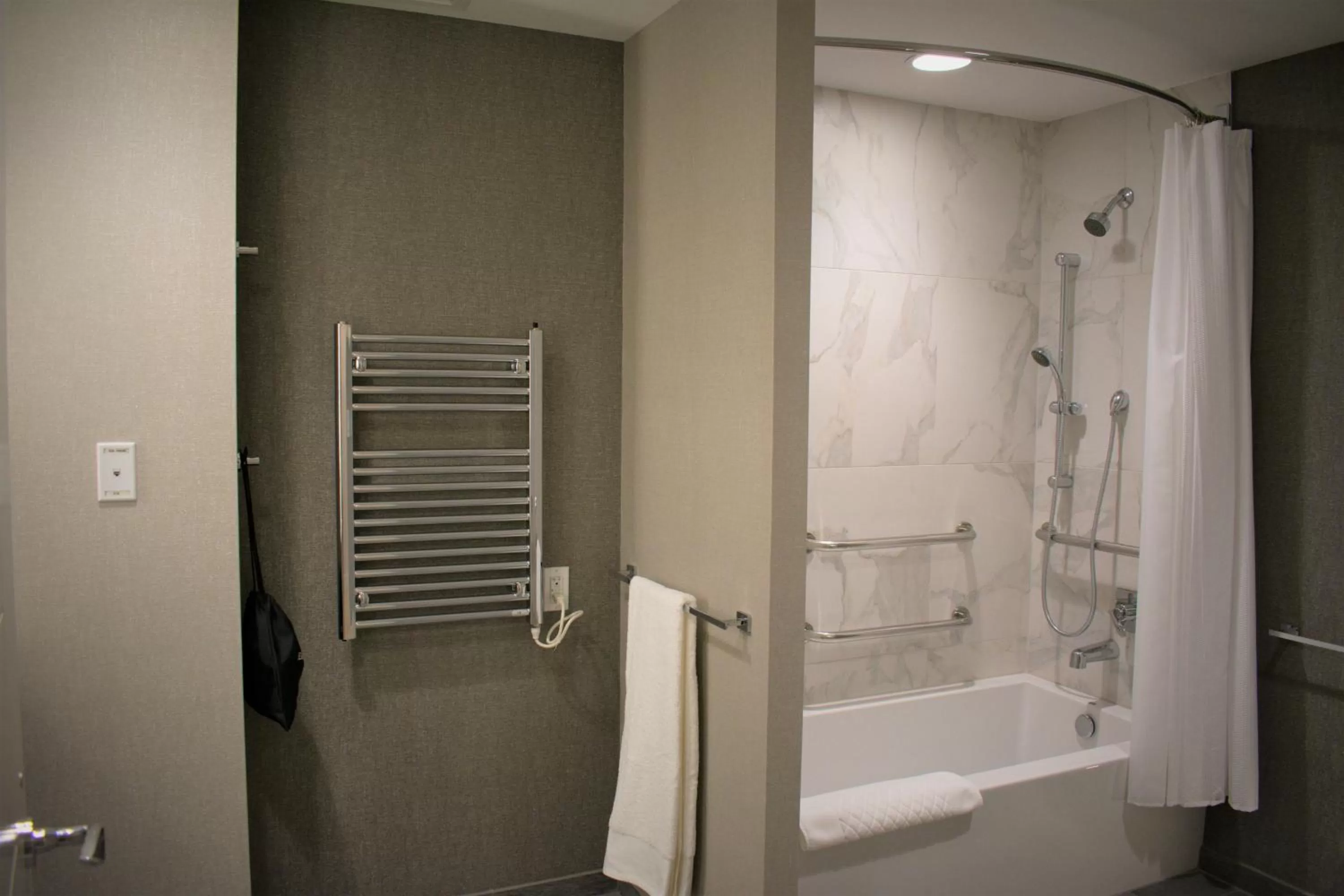 Bathroom in YO1 Longevity & Health Resorts, Catskills