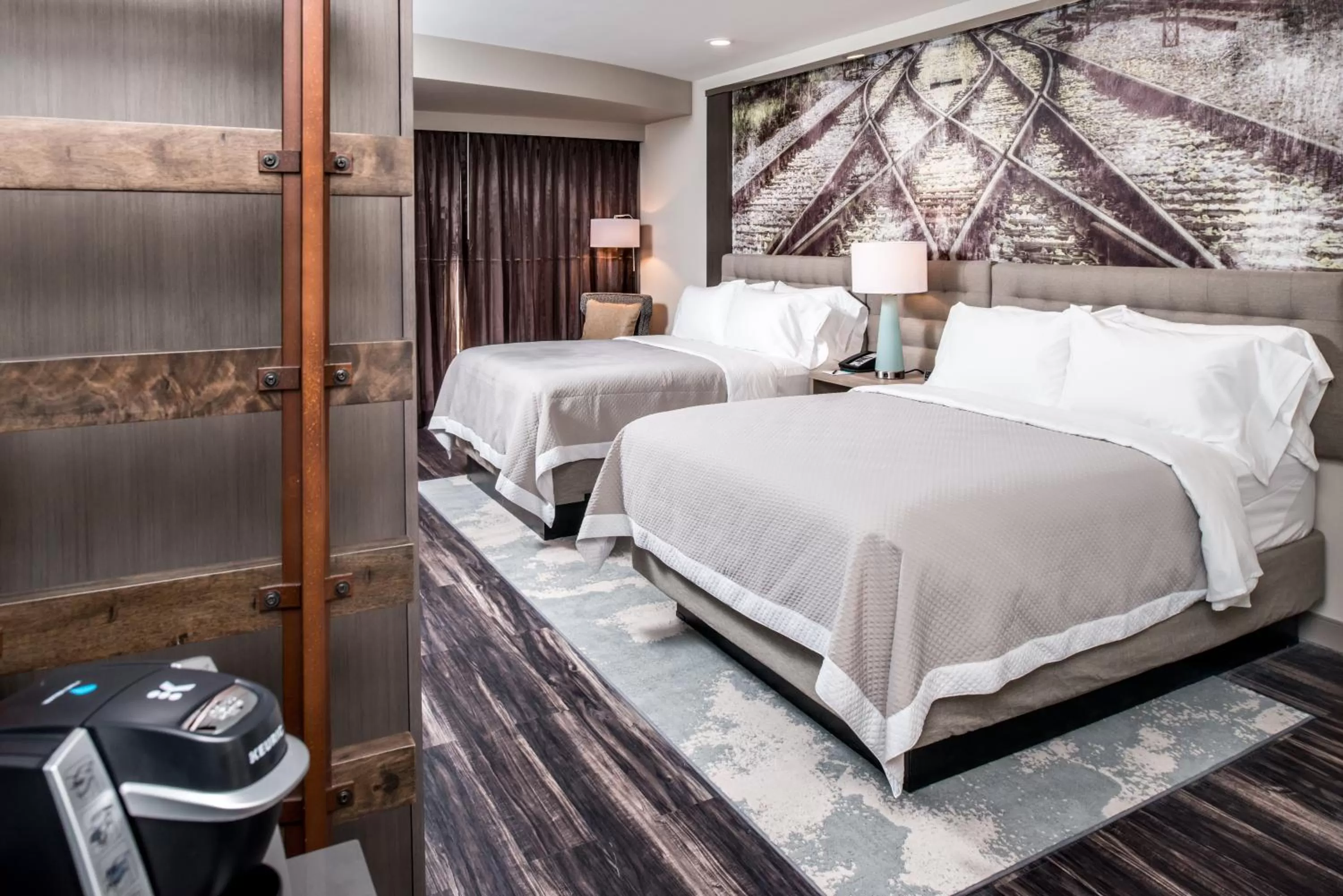 Photo of the whole room, Bed in Hotel Indigo Frisco by IHG