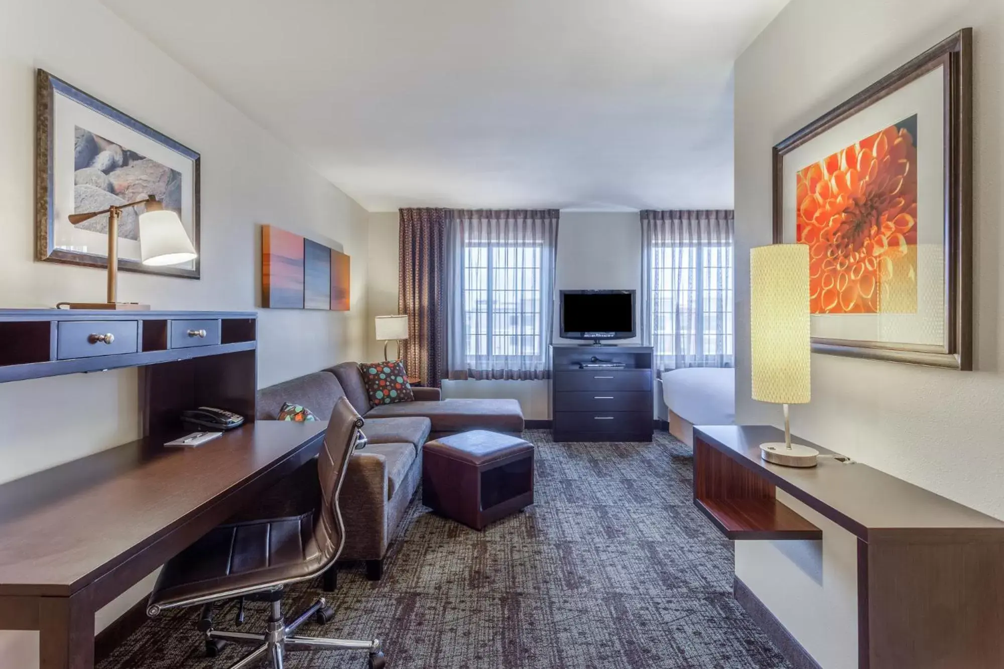 Queen Studio Suite in Staybridge Suites Davenport by IHG Queen Studio Suite in Staybridge Suites Davenport by IHG