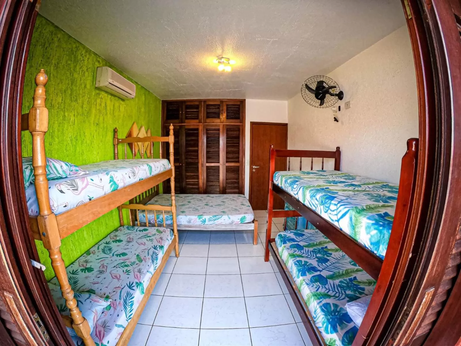 Bed in Hostel e Pousada Bahia Beach