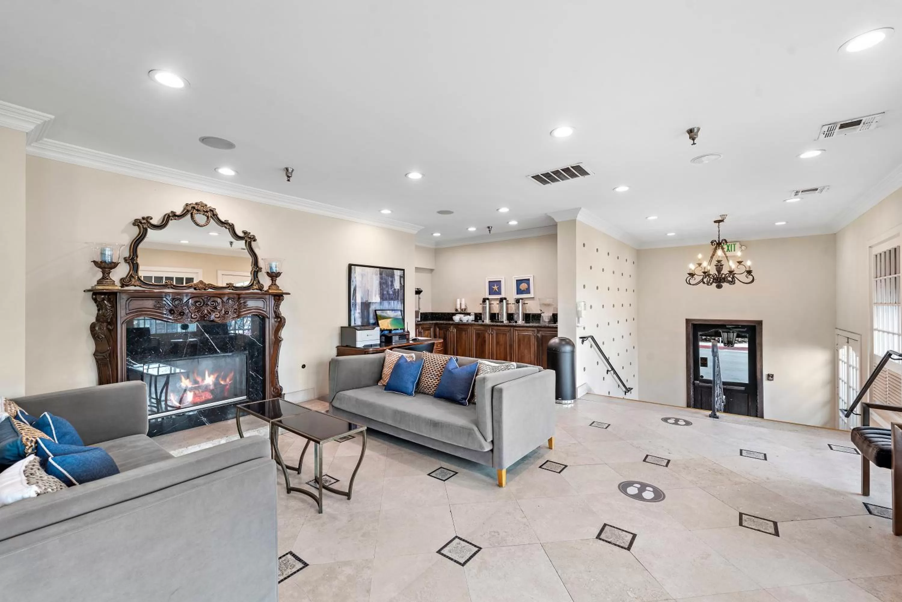 Lobby or reception in 14 West Hotel Laguna Beach