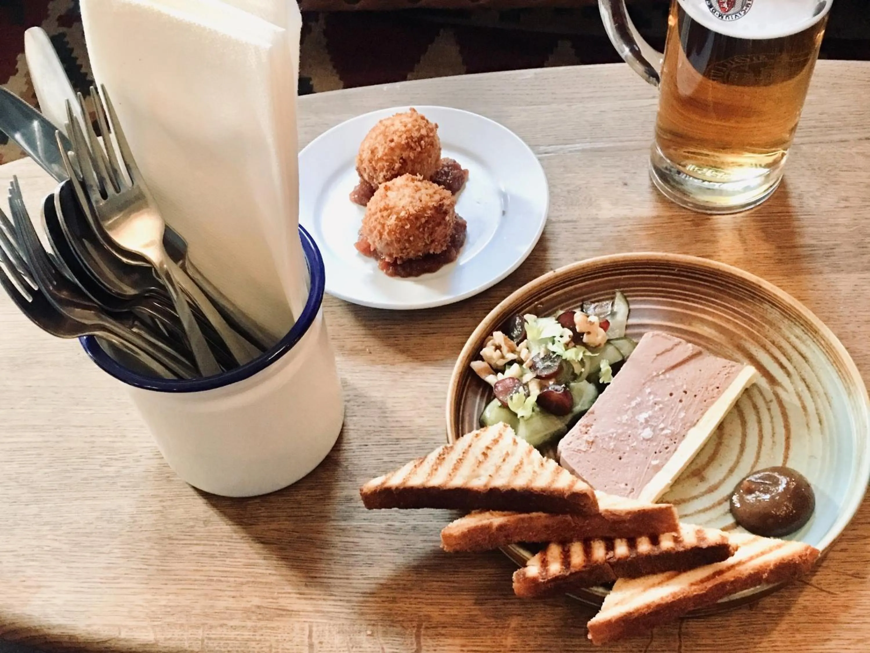 Dining area in The Mousetrap Inn