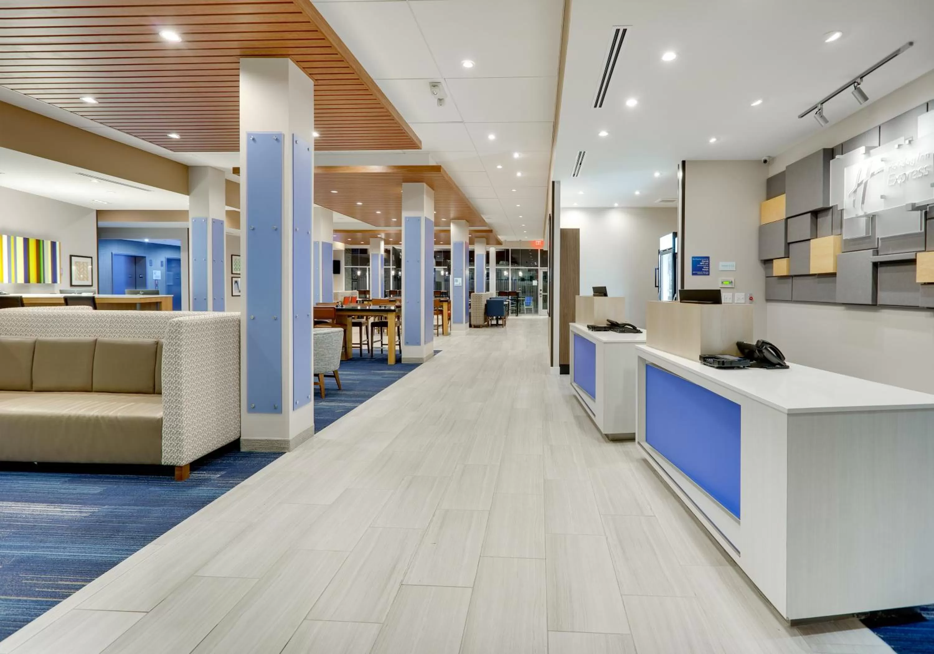 Lobby or reception in Holiday Inn Express - Kermit by IHG