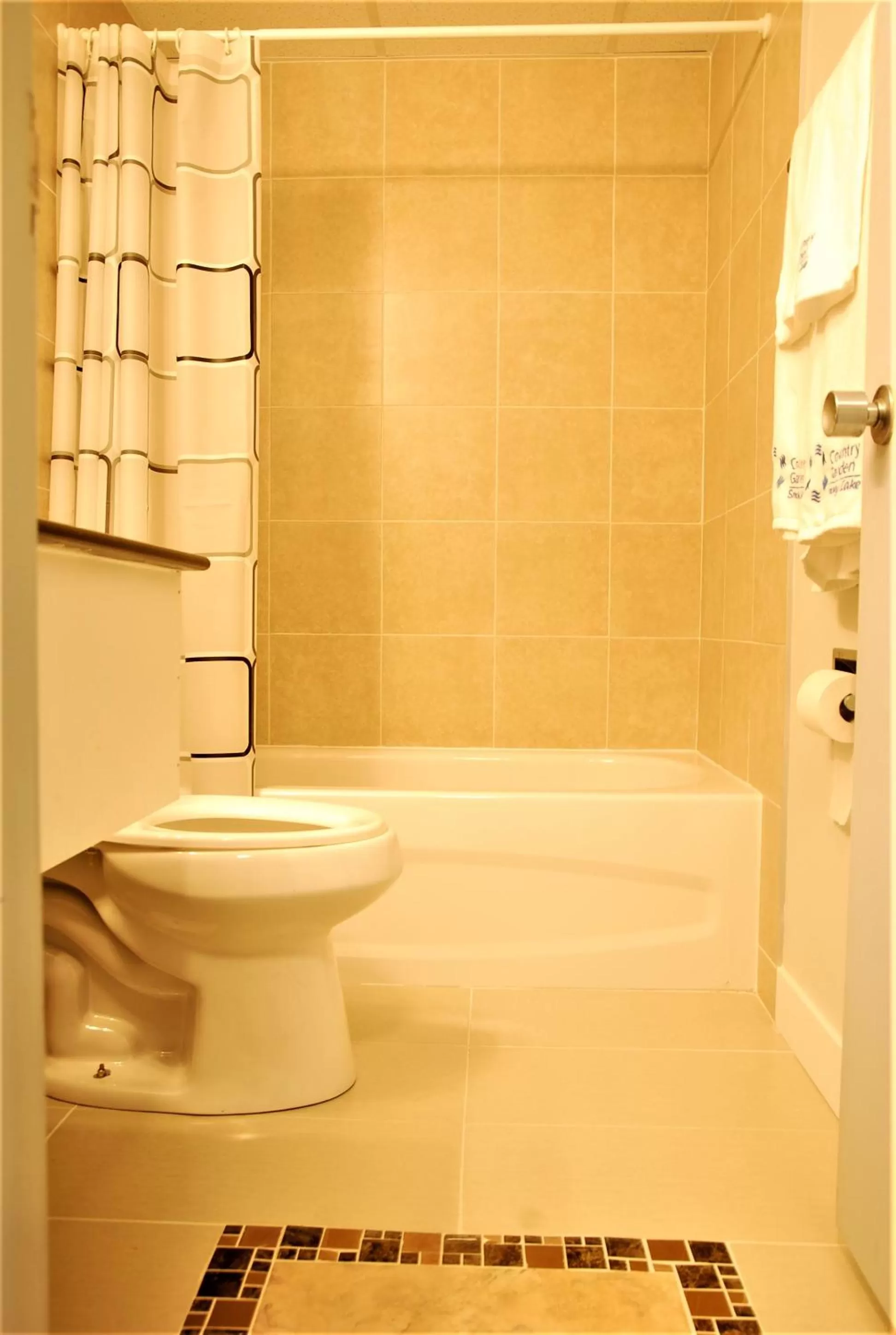 Bathroom in Country Garden Inn & Restaurant