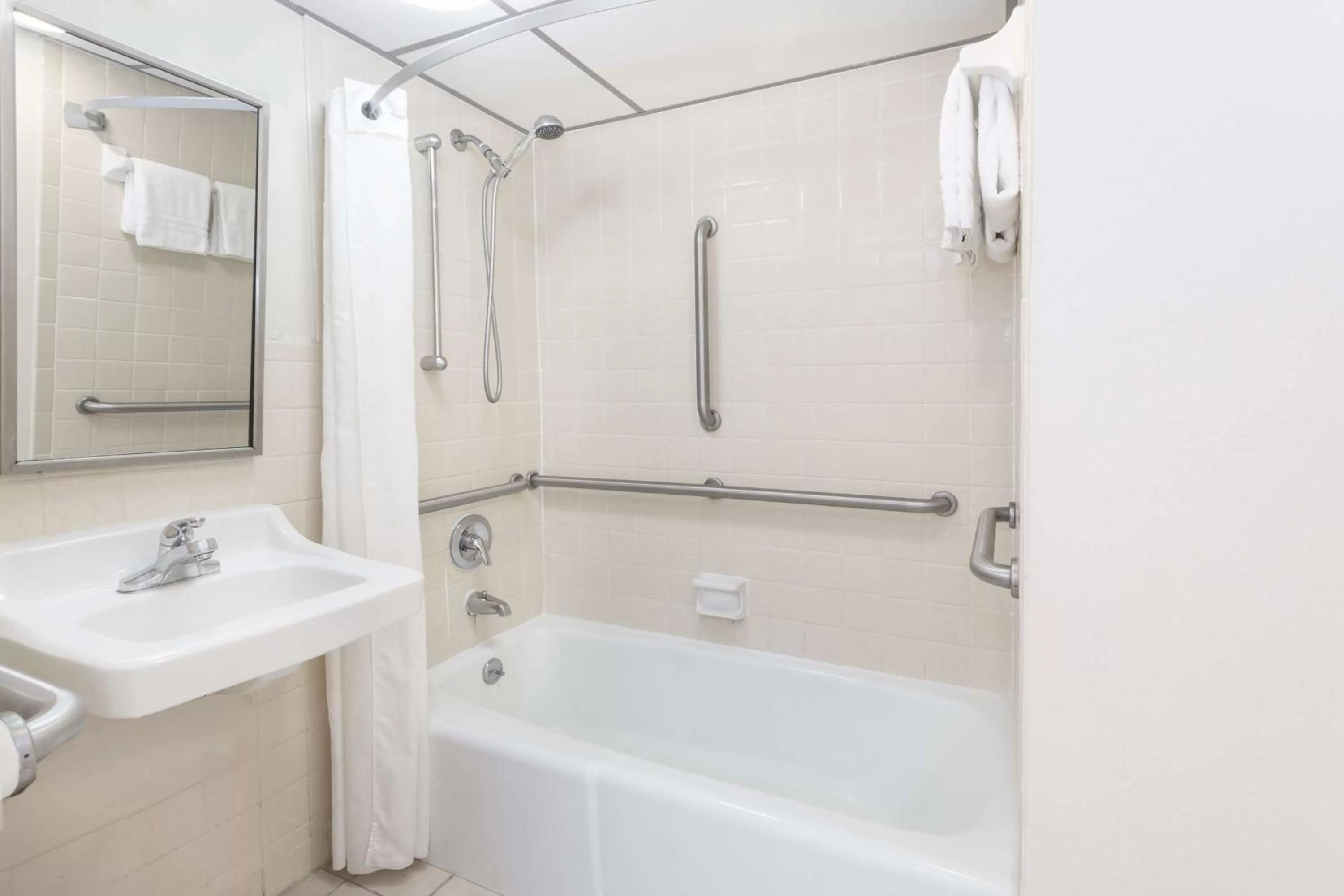 Double Room with Two Double Beds - Non-Smoking in Super 8 by Wyndham Valdosta Mall