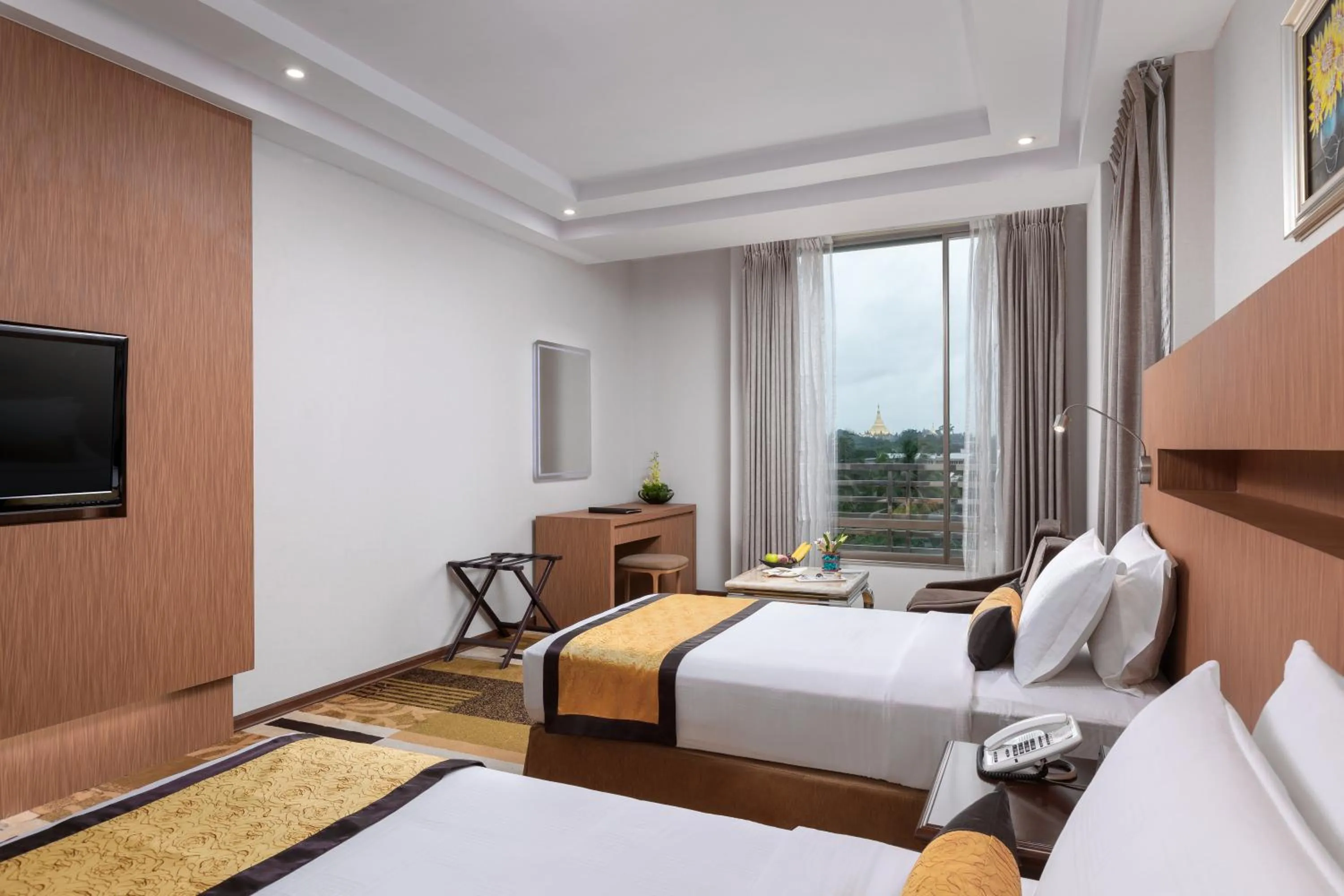 Bedroom in Best Western Green Hill Hotel