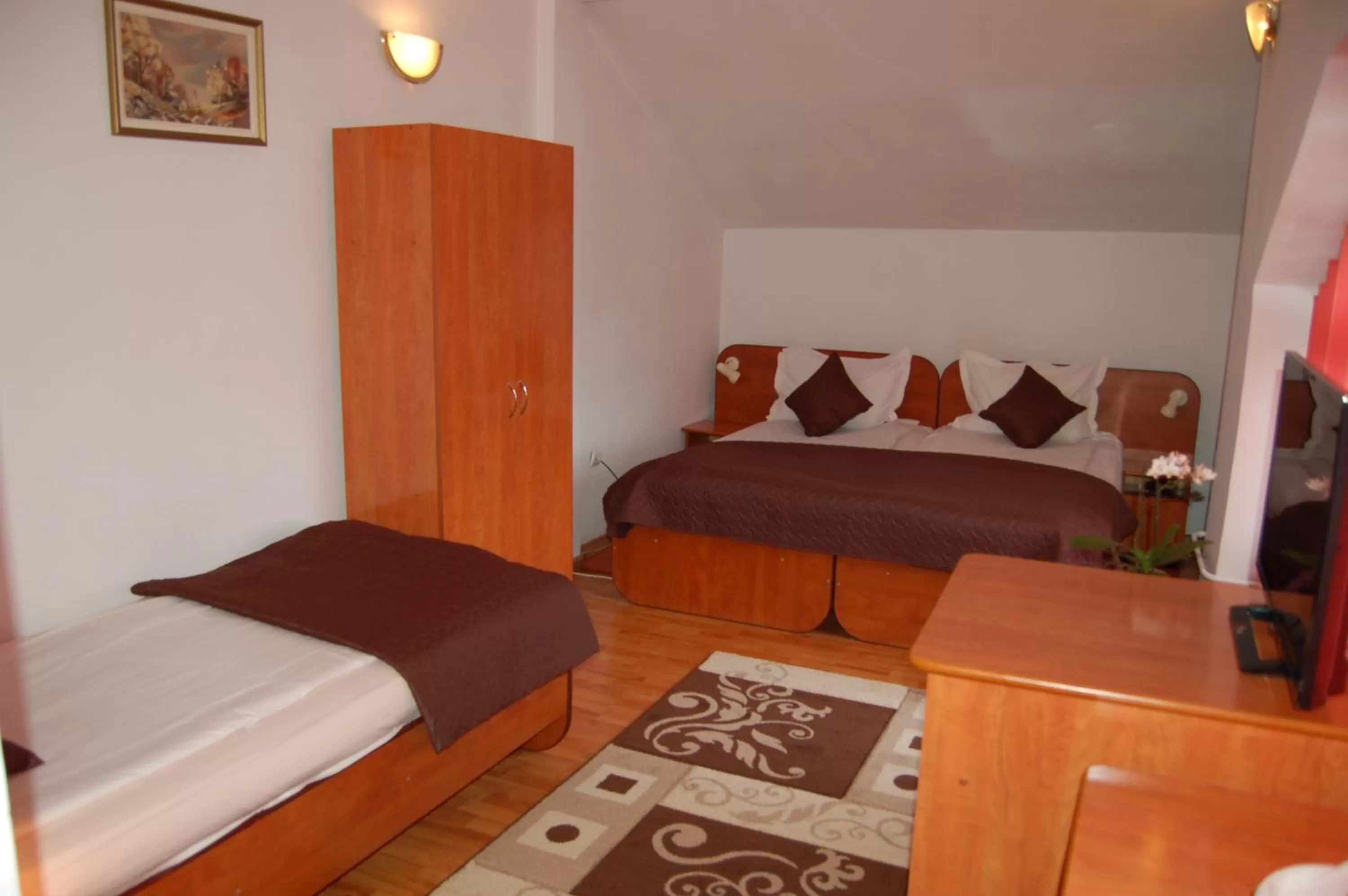 Bed in Motel Maestro