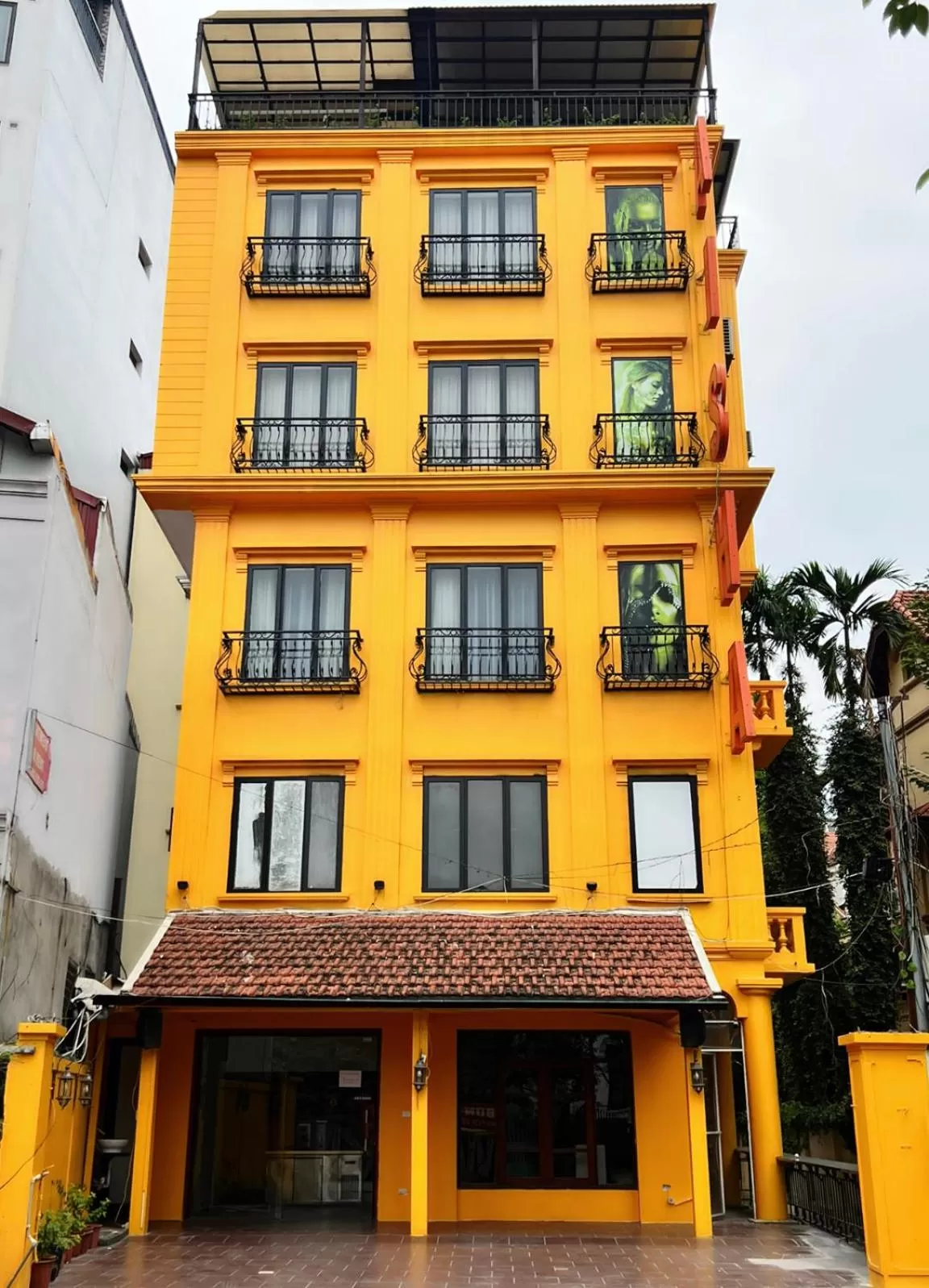 Property building in Aisha HOTELS and APARTMENTS