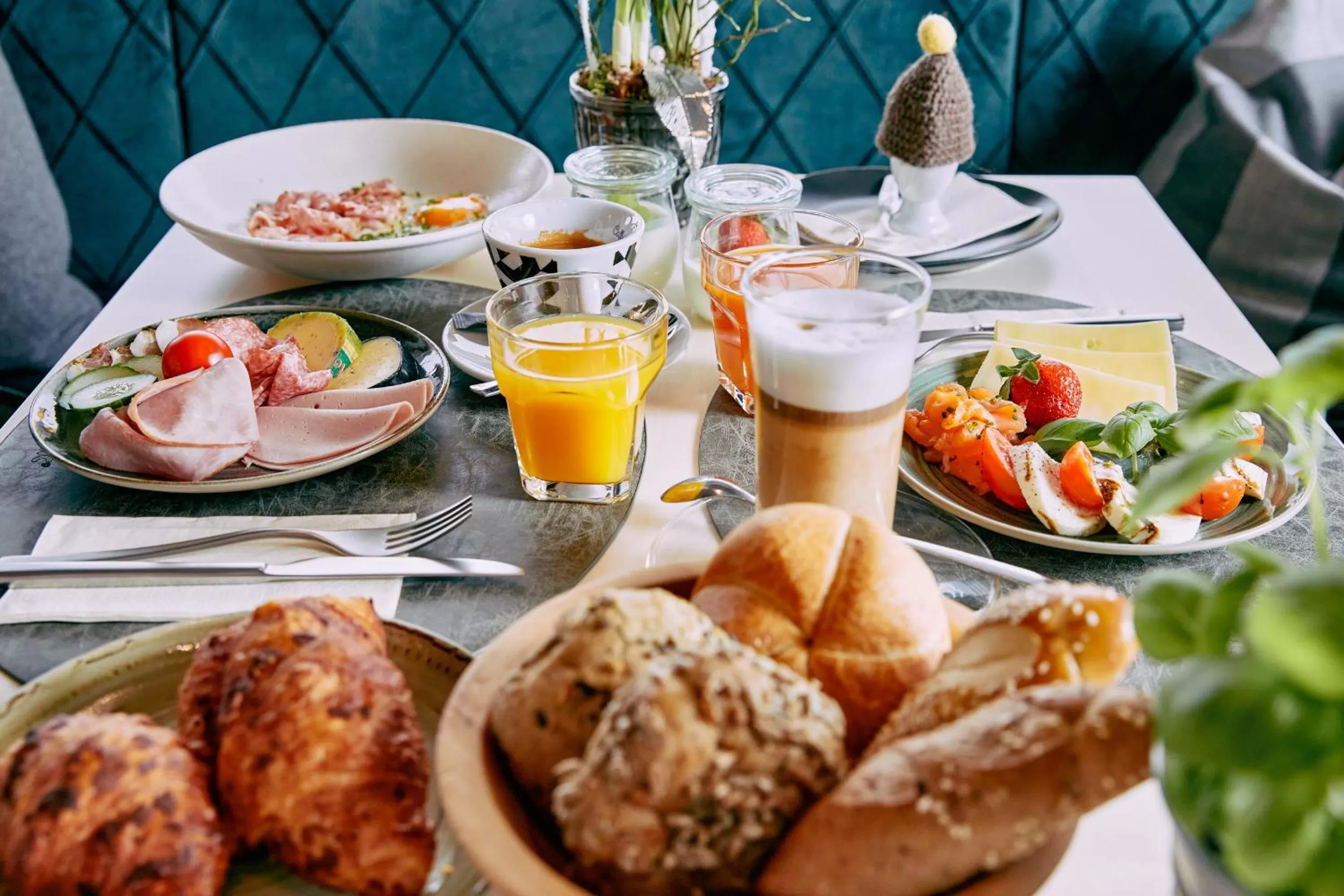 Restaurant/places to eat in Home suite home