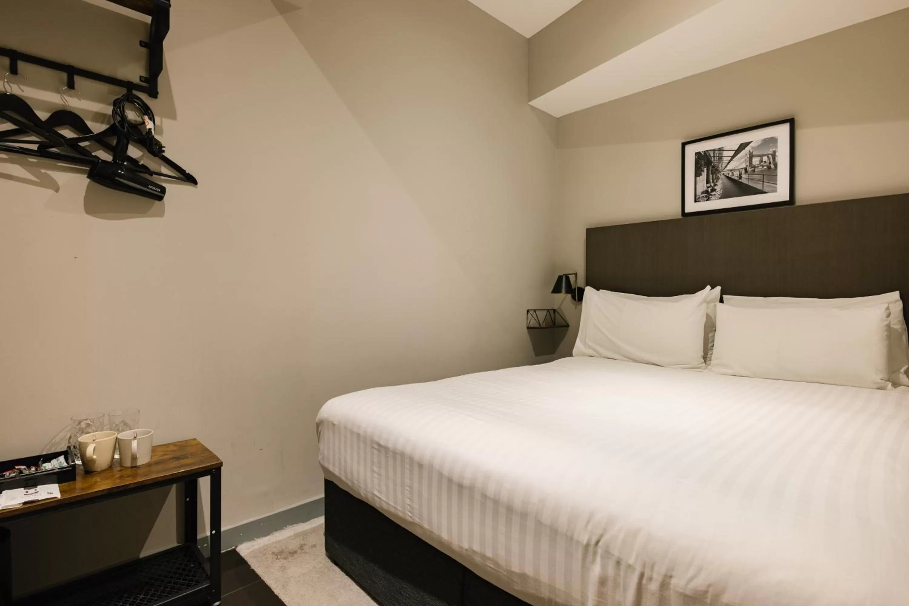 Bedroom in TowerBridge64