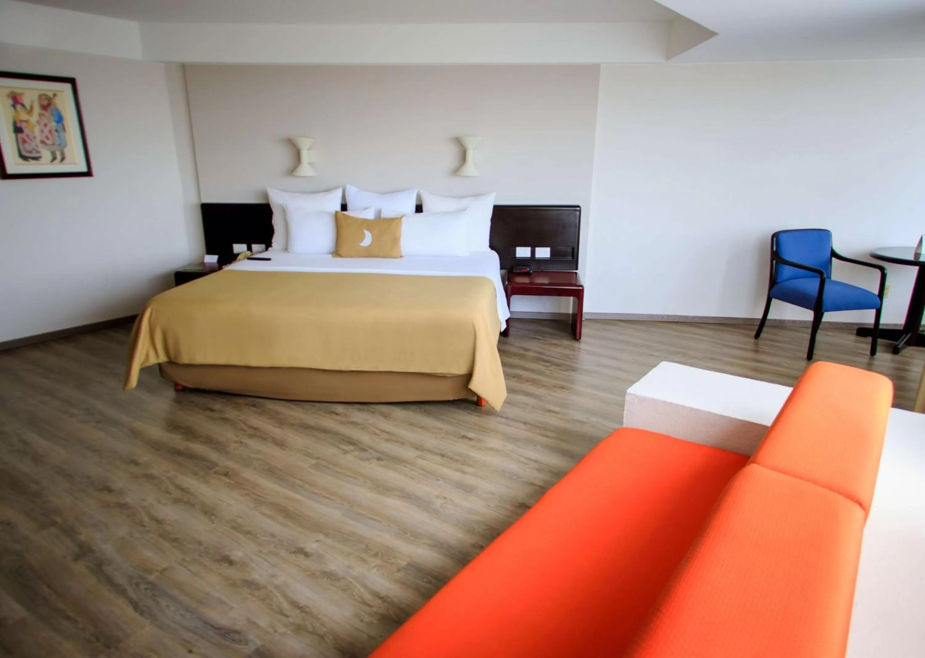 Junior Suite with One King Bed in Best Western PLUS Gran Hotel Morelia