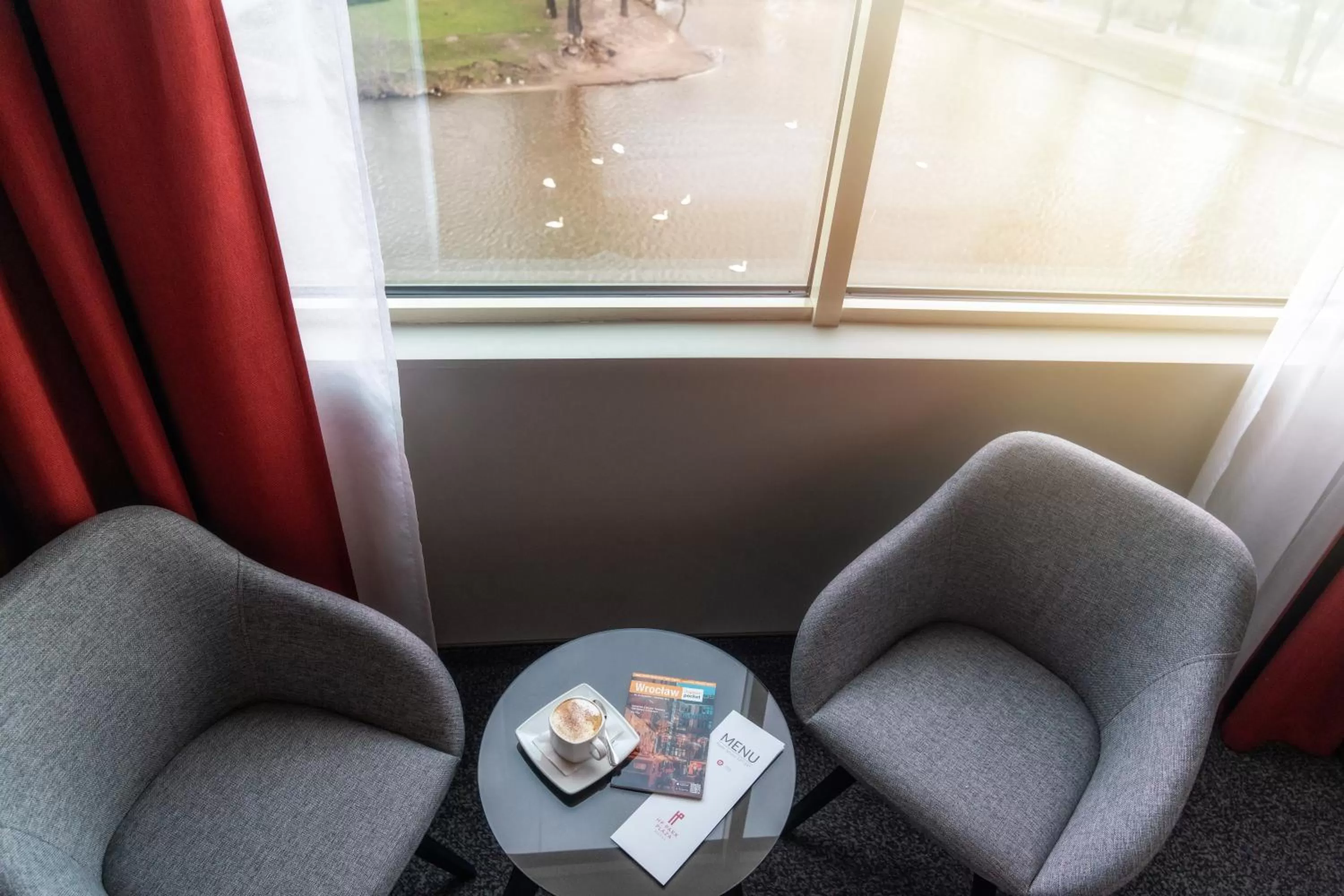 Photo of the whole room in HP Park Plaza