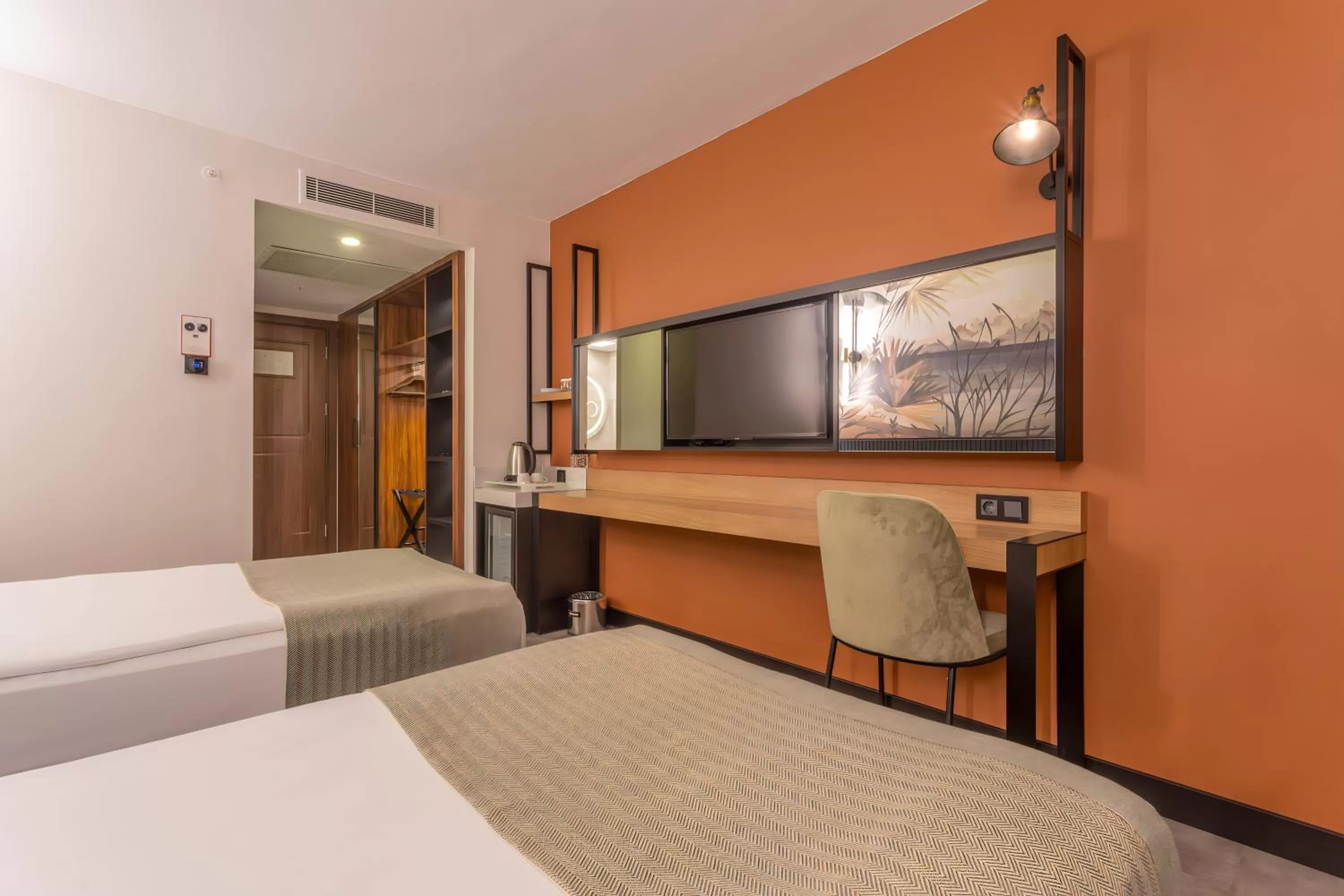 TV and multimedia, Bed in Best Western Plus Khan Hotel