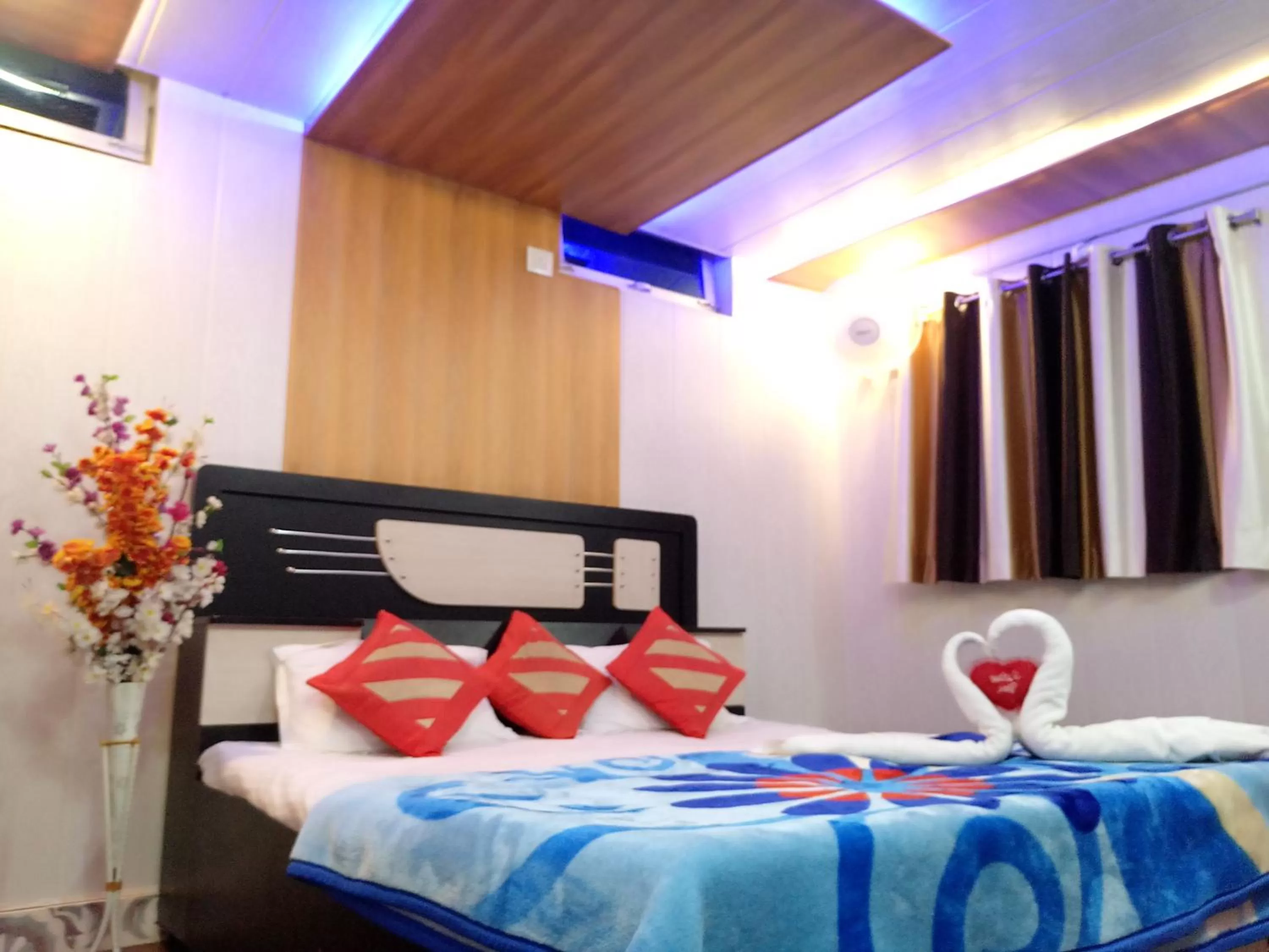 Bed in Haveli Taragarh Palace