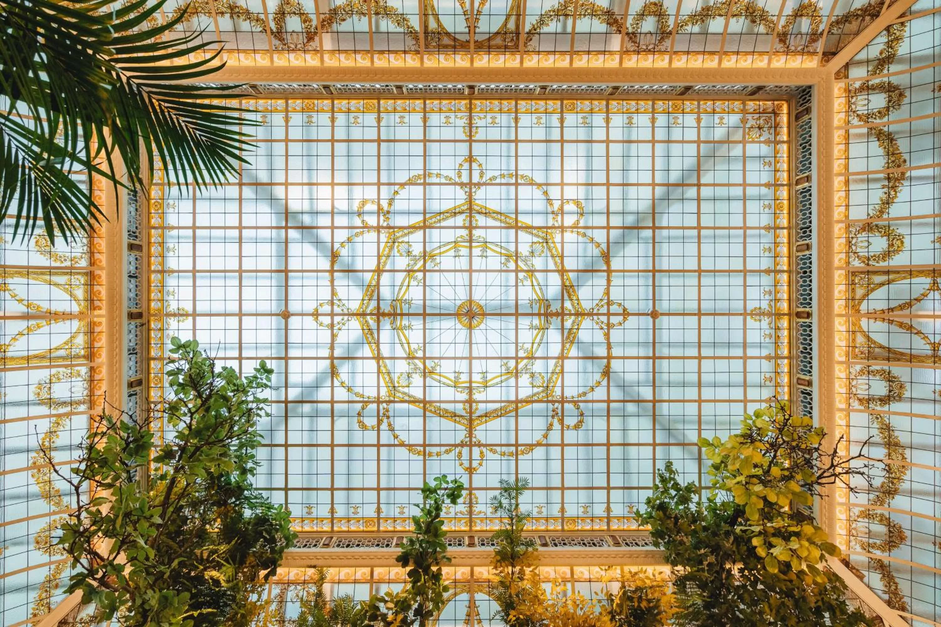 Lounge or bar in Hôtel du Louvre, in The Unbound Collection by Hyatt