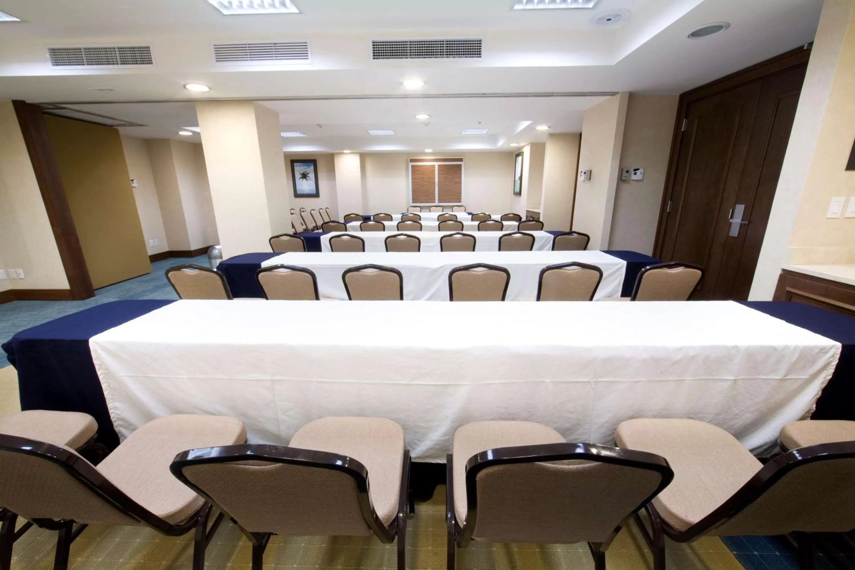 Meeting/conference room in Hampton Inn & Suites Mexico City - Centro Historico