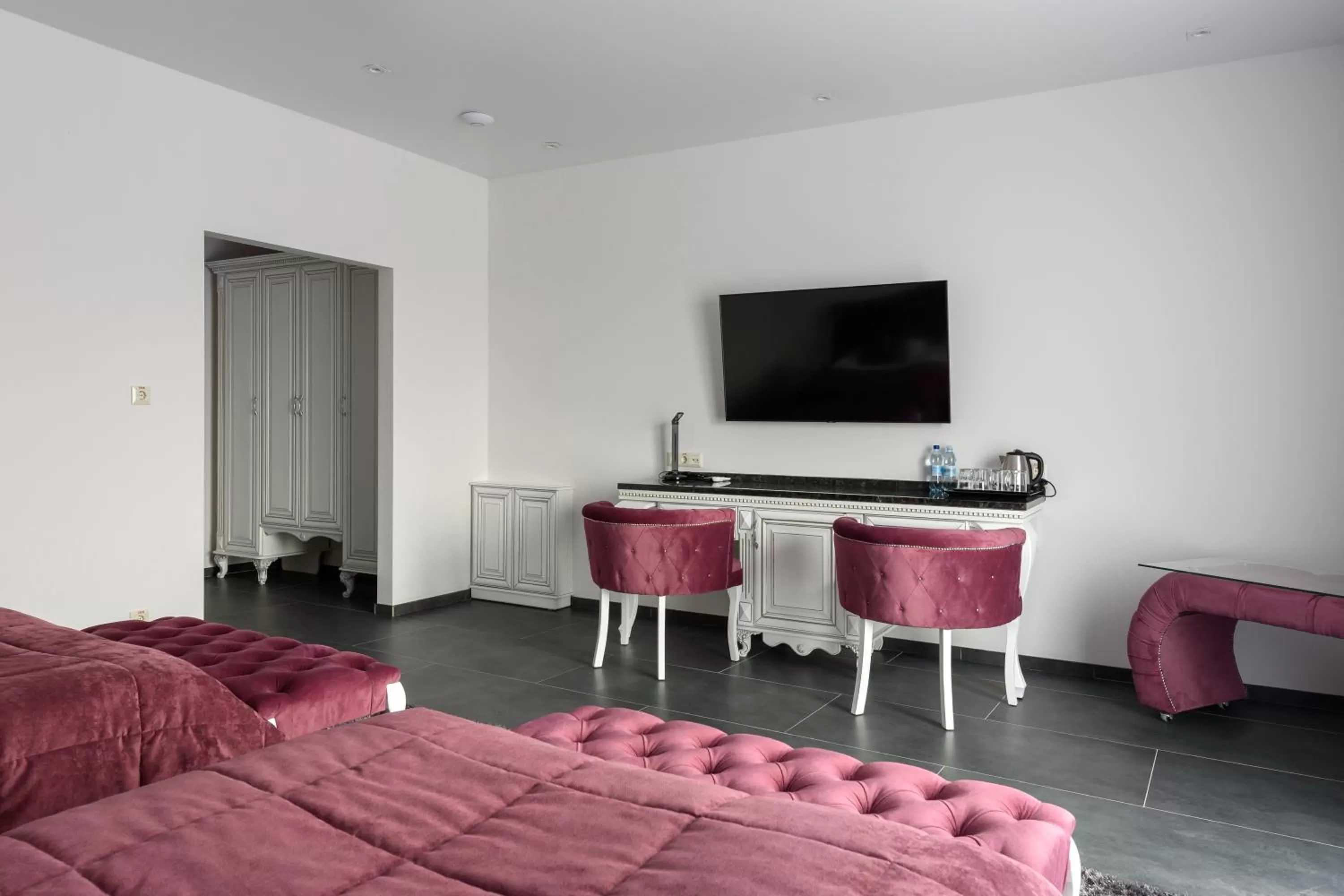 TV and multimedia, Bed in Grand Royal