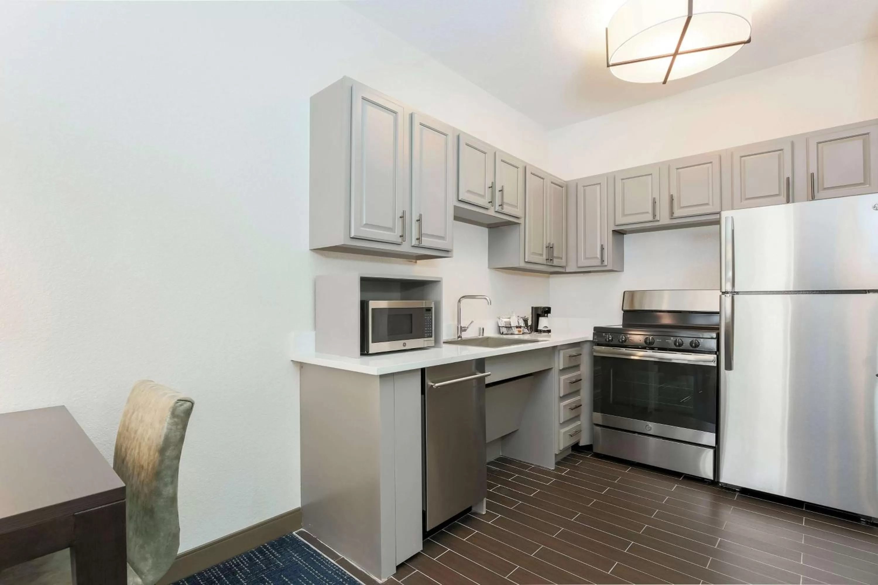 Kitchen or kitchenette in Hampton Inn & Suites Denver Tech Center