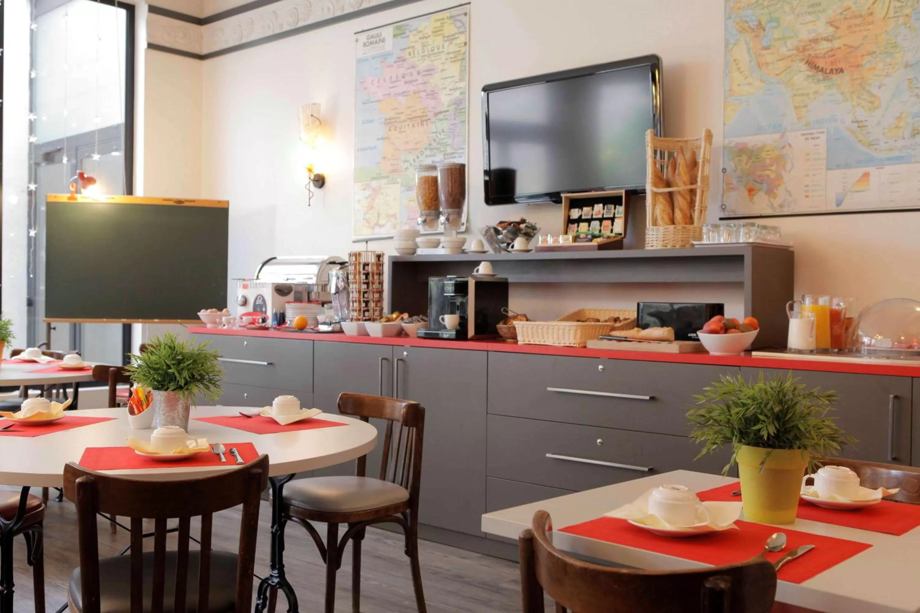 Restaurant/places to eat in Best Western Crequi Lyon Part Dieu