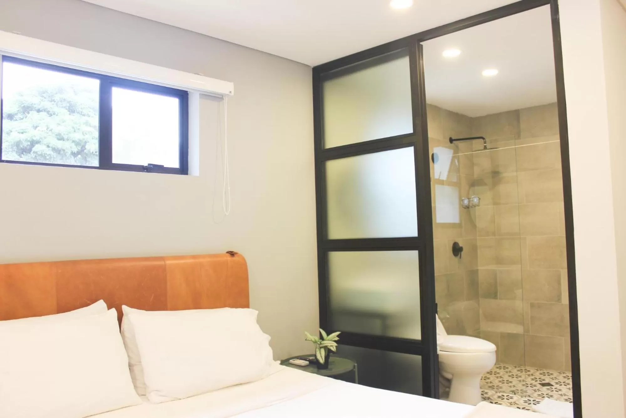 Shower, Bed in 574 Hotel