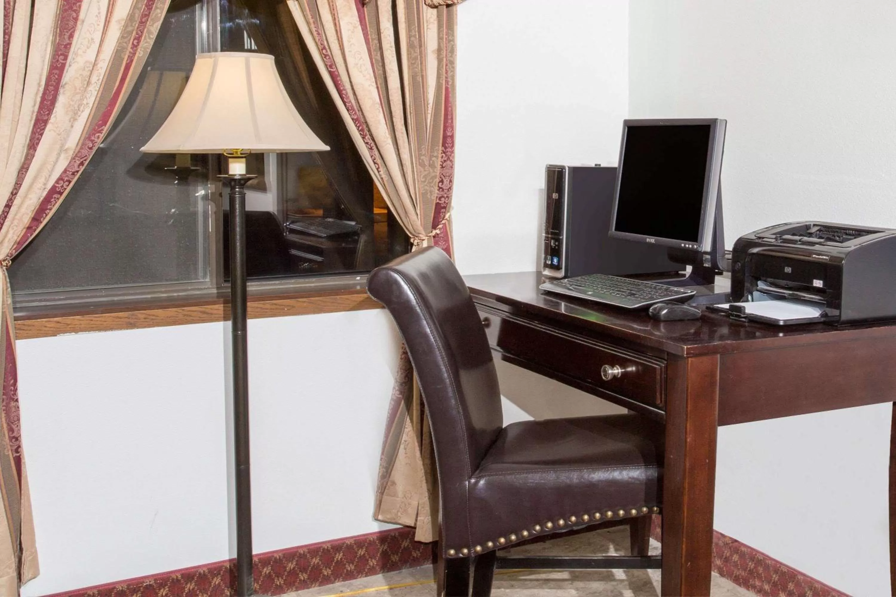 On site in Super 8 by Wyndham Elko