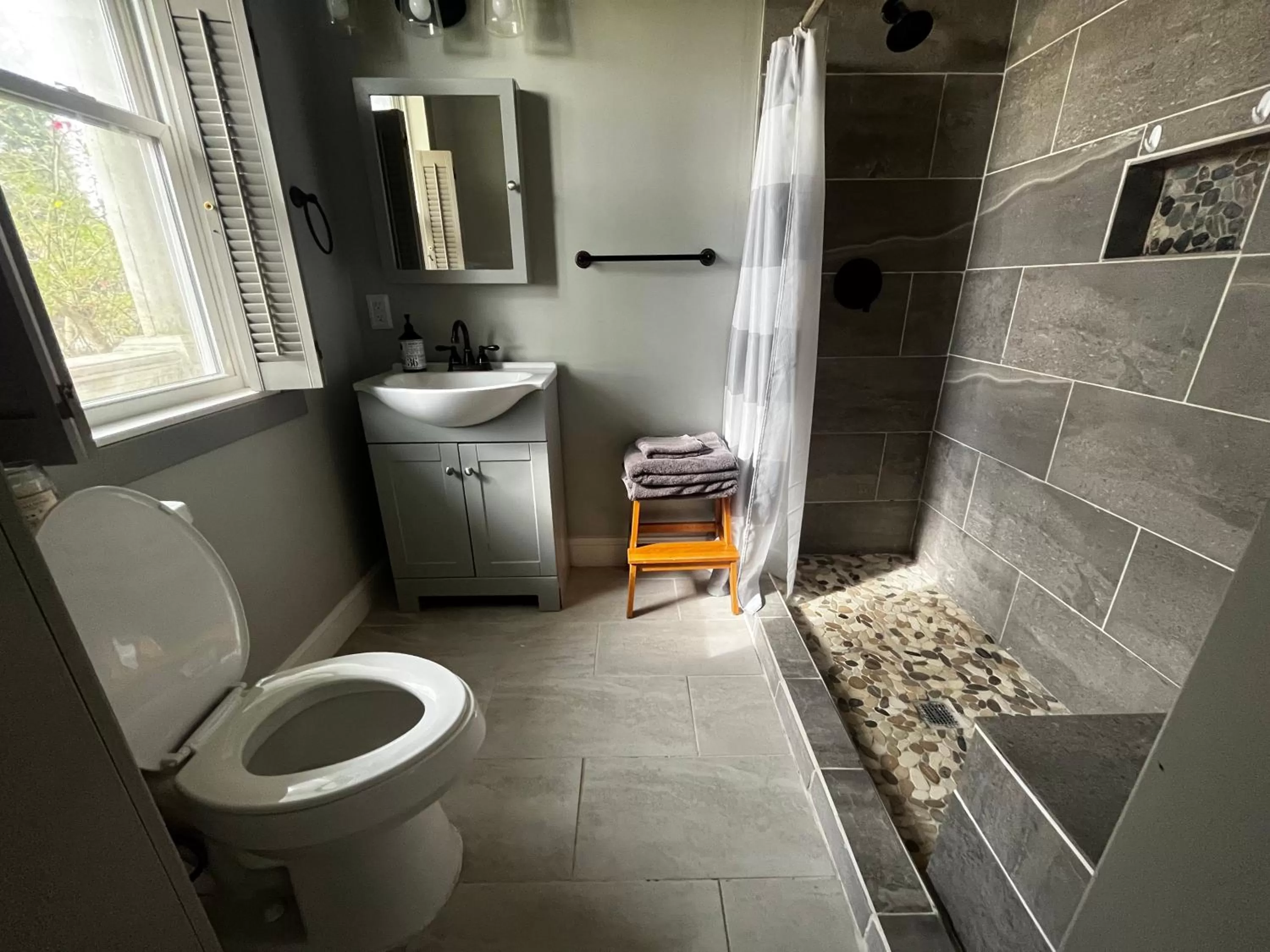 Bathroom in Belton Bed and Breakfast