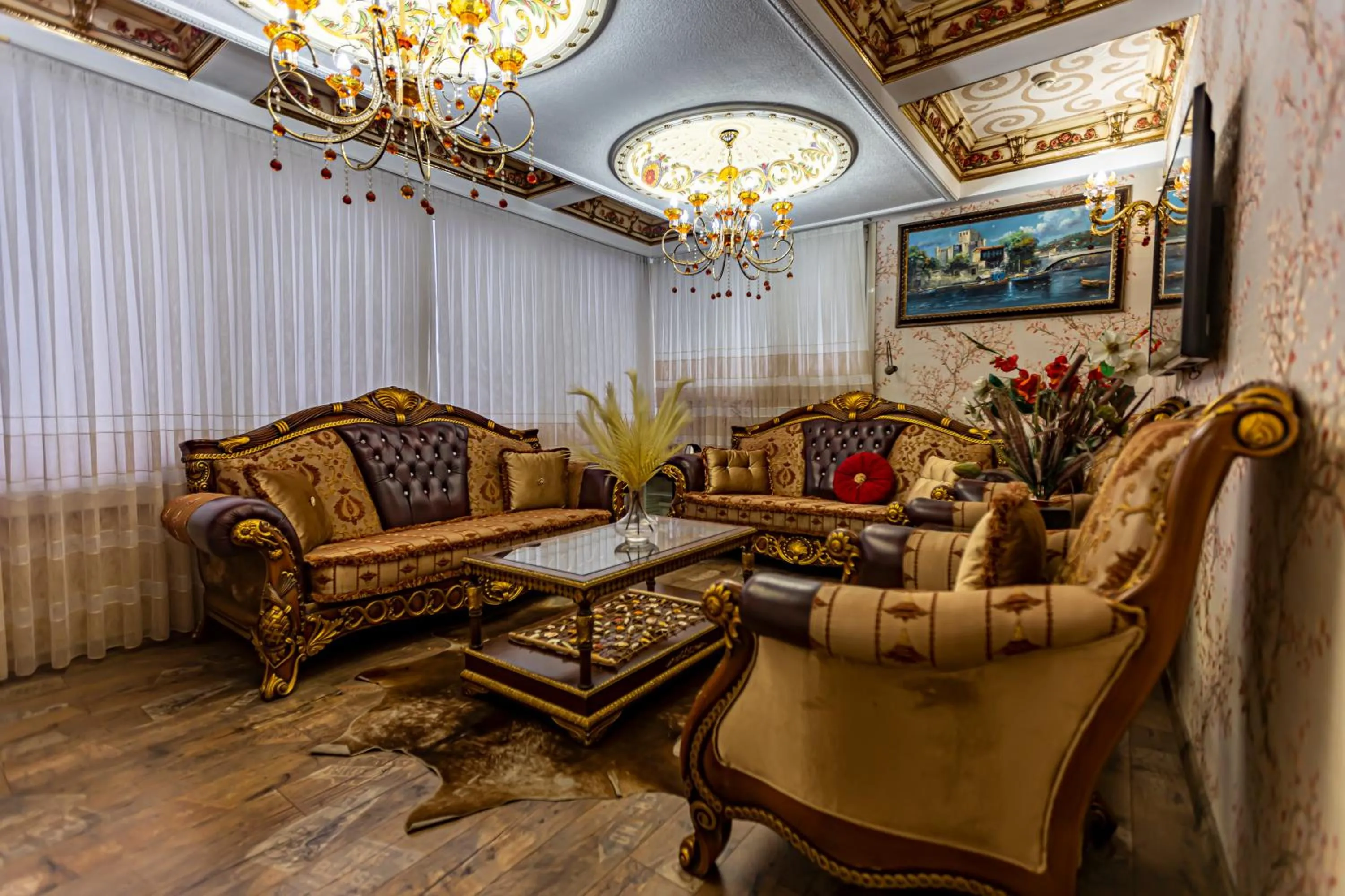 Living room in Marmaray Hotel