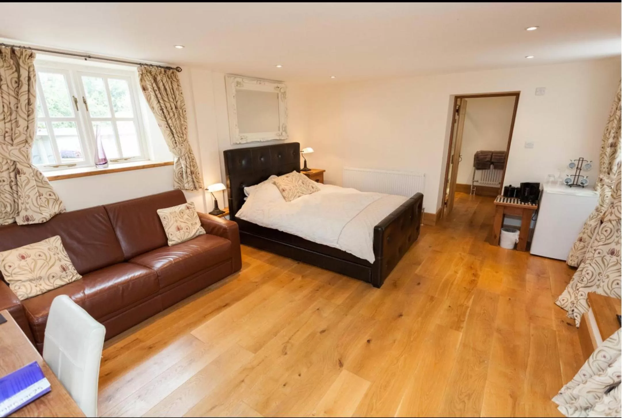 Bedroom, Bed in Hanger Down House Bed and Breakfast