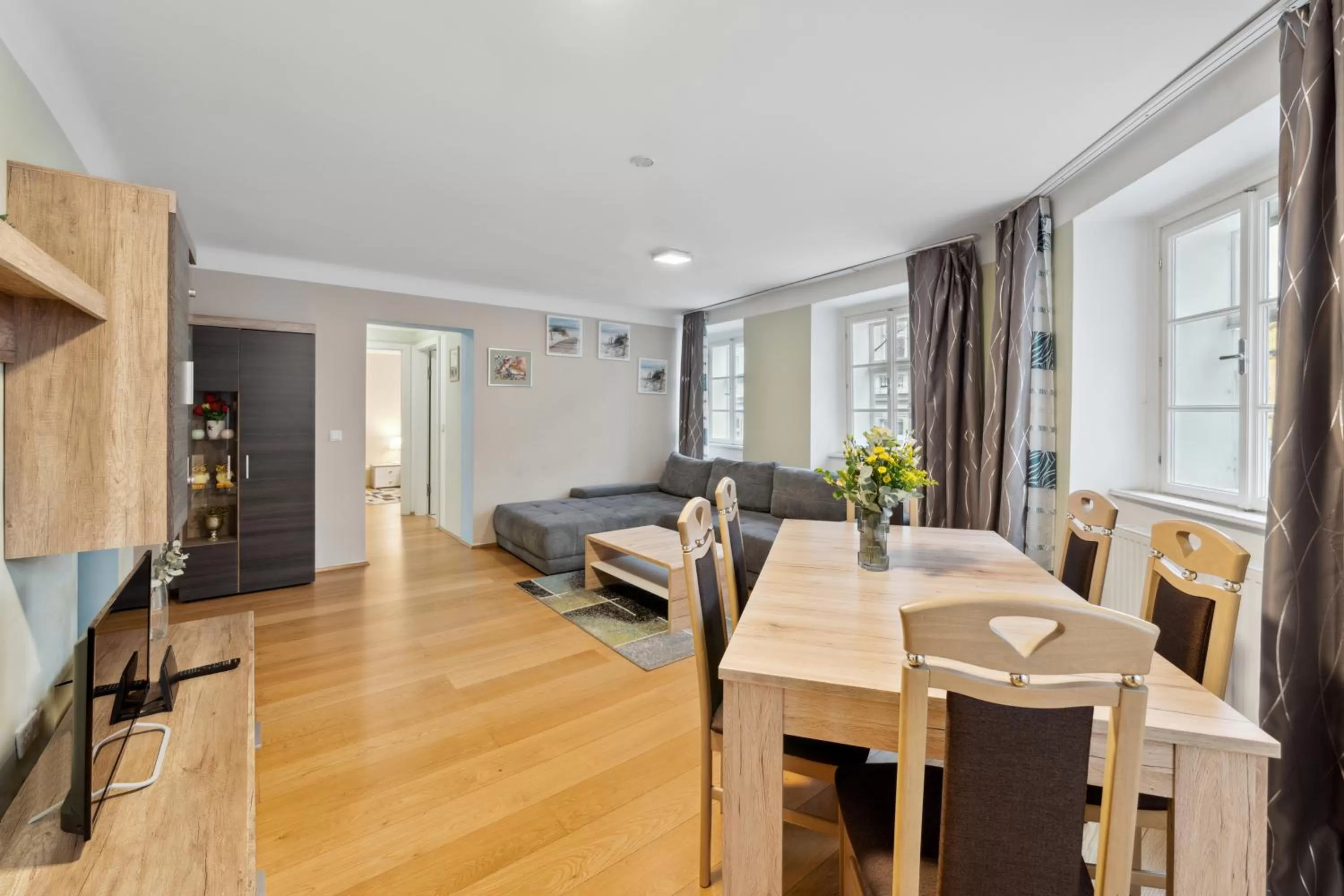 TV and multimedia, Dining Area in Florian's apartments in Mariahilf Vienna
